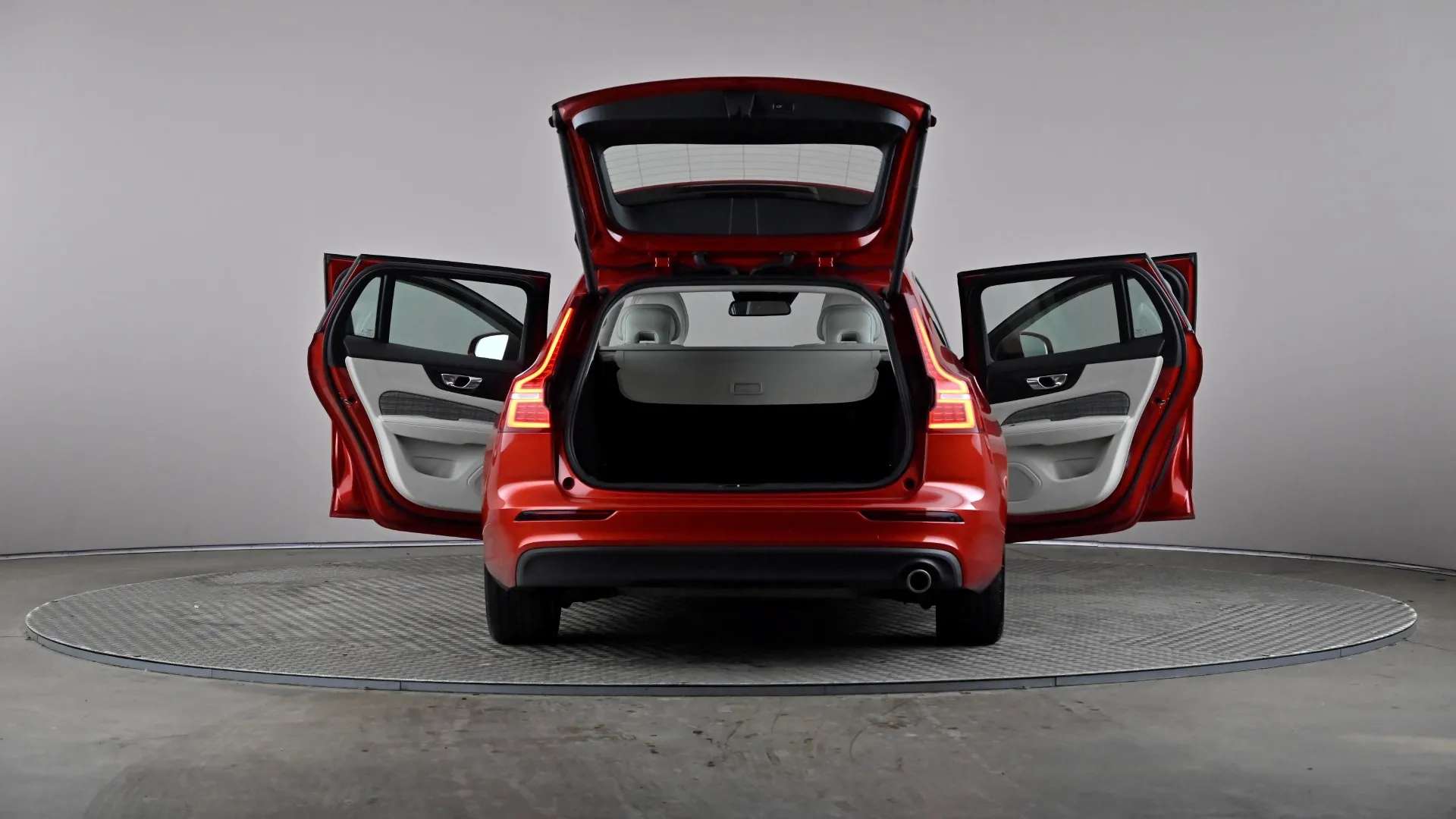 2019 VOLVO V60 2019 VOLVO V60