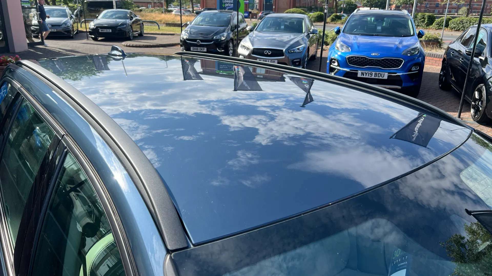 2021 VOLVO V60 2021 VOLVO V60