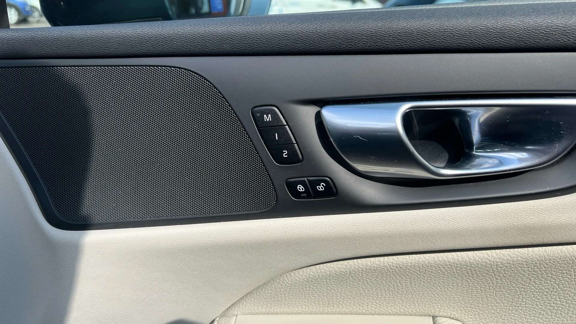 2021 VOLVO V60 2021 VOLVO V60