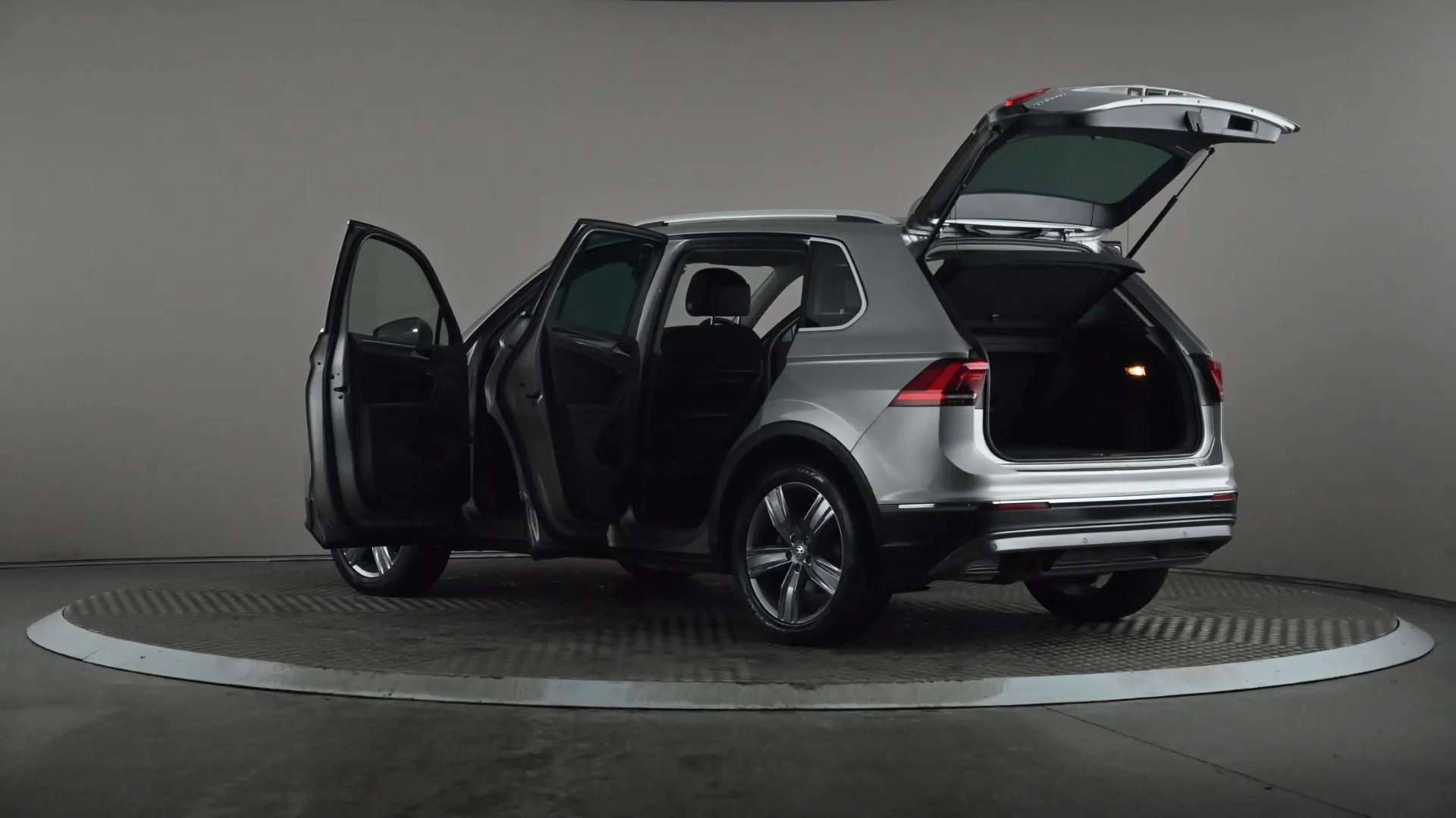 2019 VOLKSWAGEN TIGUAN 2019 VOLKSWAGEN TIGUAN