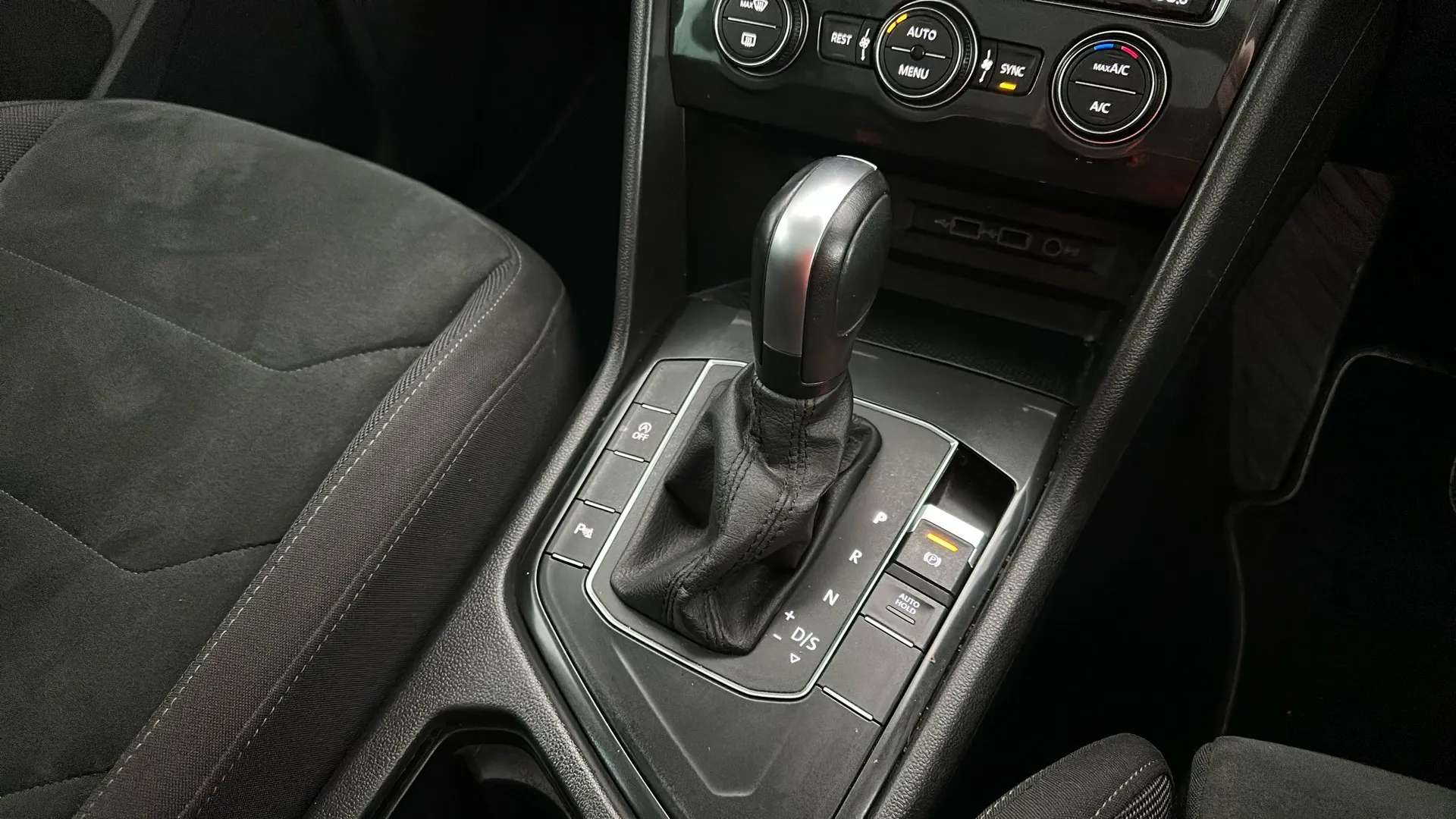 2019 VOLKSWAGEN TIGUAN 2019 VOLKSWAGEN TIGUAN