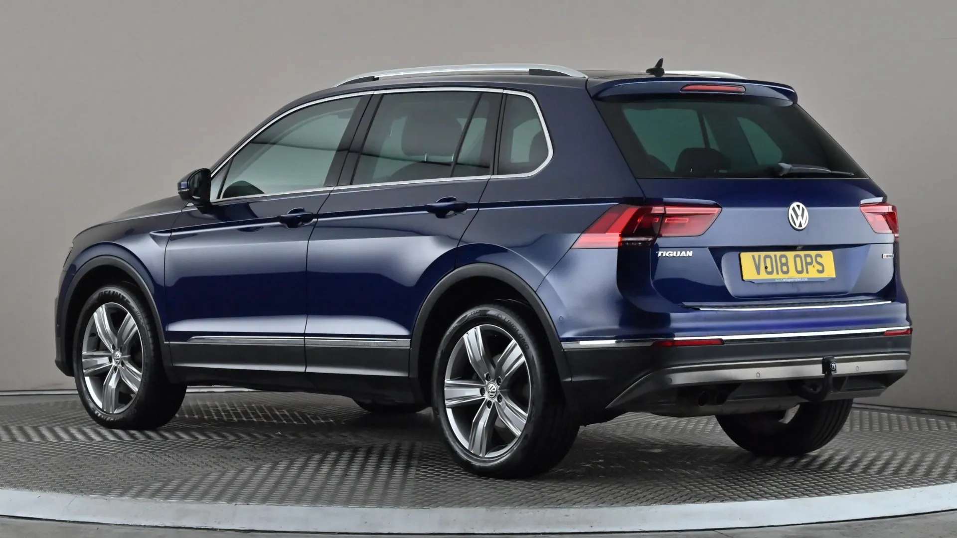 A 2018 VOLKSWAGEN TIGUAN 2.0 TSi 180 4Motion SEL DSG A 2018 VOLKSWAGEN TIGUAN 2.0 TSi 180 4Motion SEL DSG