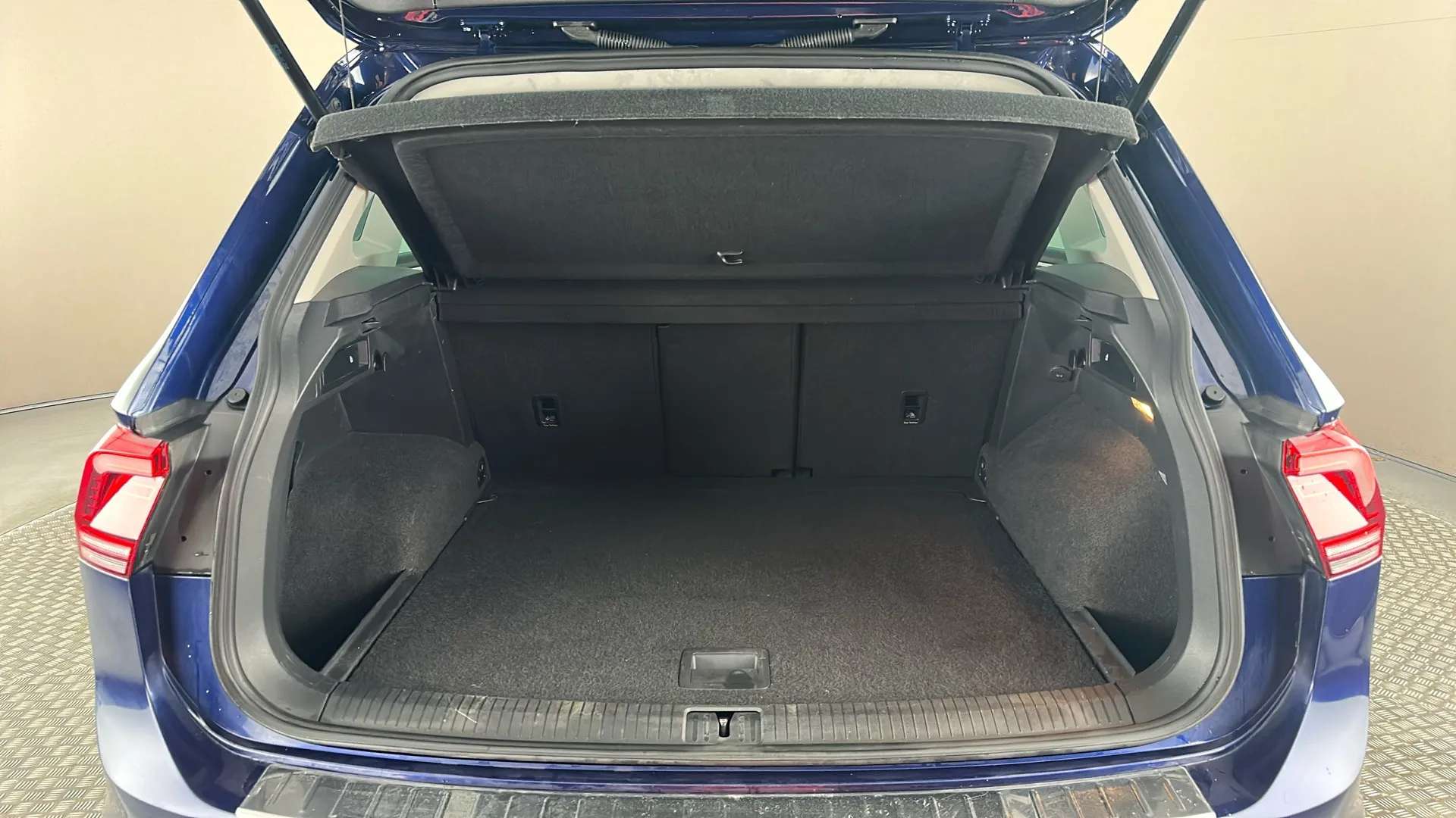 2018 VOLKSWAGEN TIGUAN 2018 VOLKSWAGEN TIGUAN