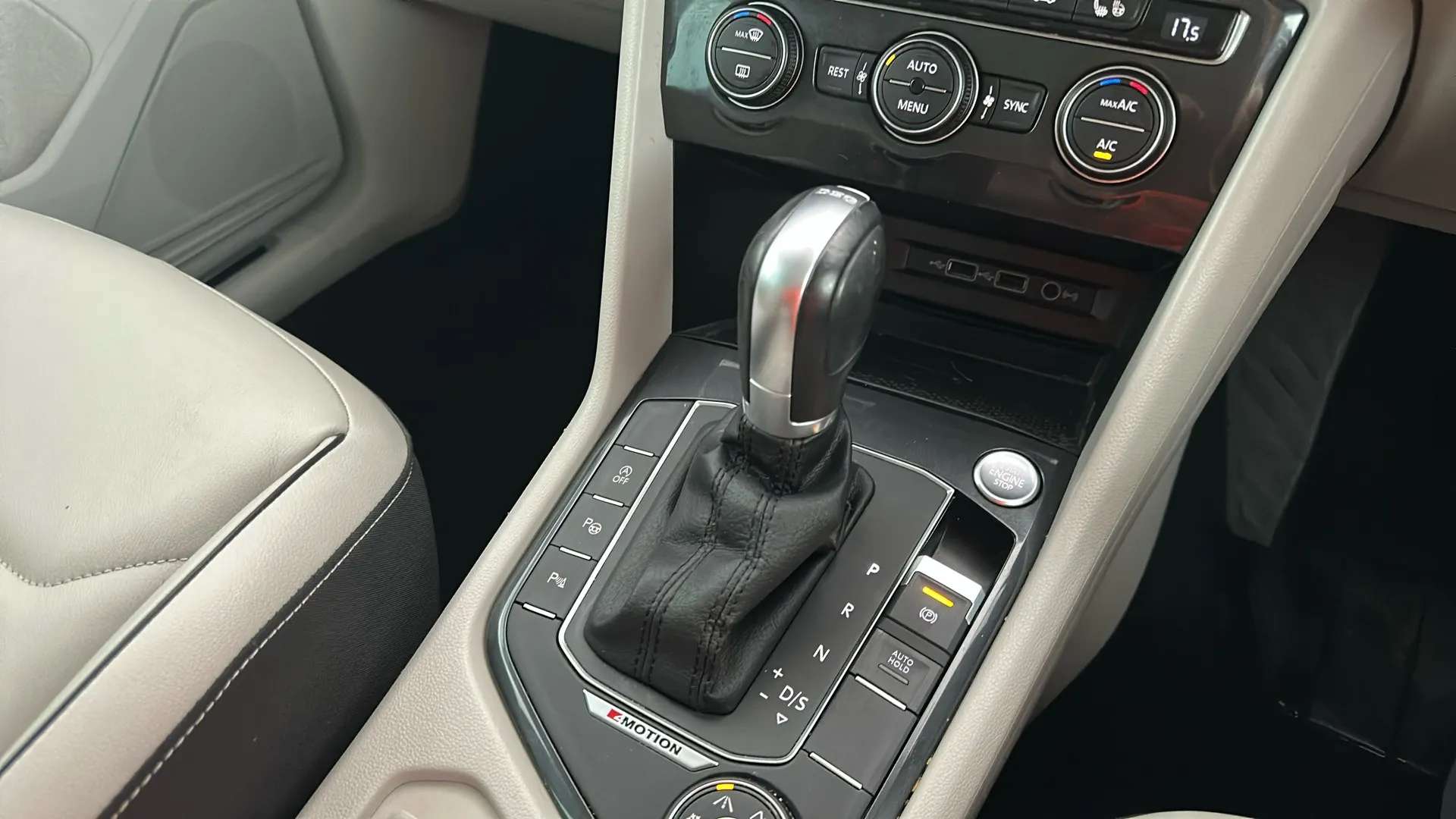 2018 VOLKSWAGEN TIGUAN 2018 VOLKSWAGEN TIGUAN