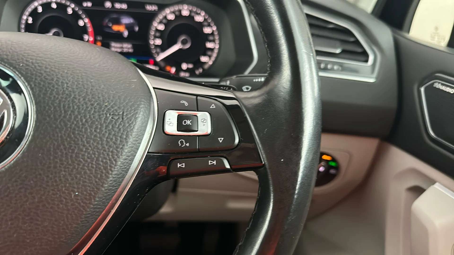 2018 VOLKSWAGEN TIGUAN 2018 VOLKSWAGEN TIGUAN