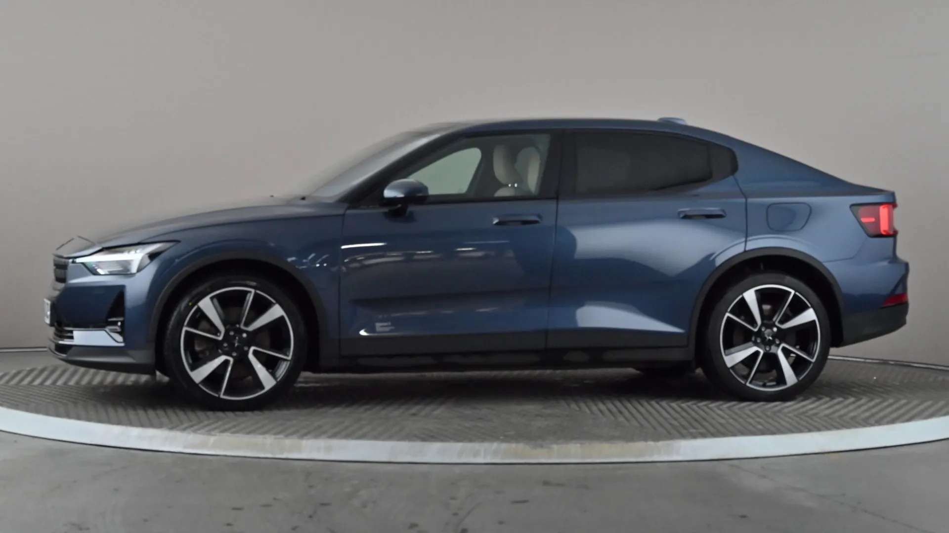 A 2021 POLESTAR 2 300kW Pilot Plus 78kWh Dual motor 4WD Auto A 2021 POLESTAR 2 300kW Pilot Plus 78kWh Dual motor 4WD Auto