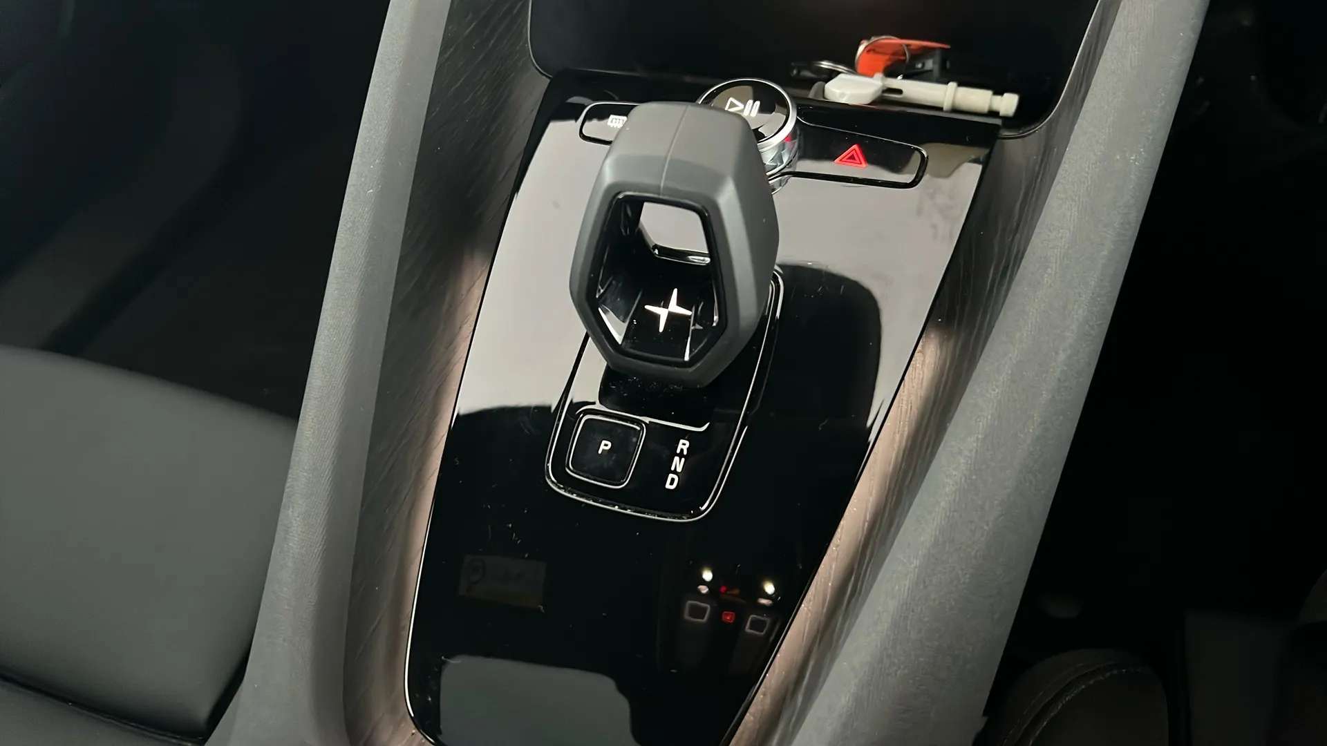 2022 POLESTAR 2 2022 POLESTAR 2