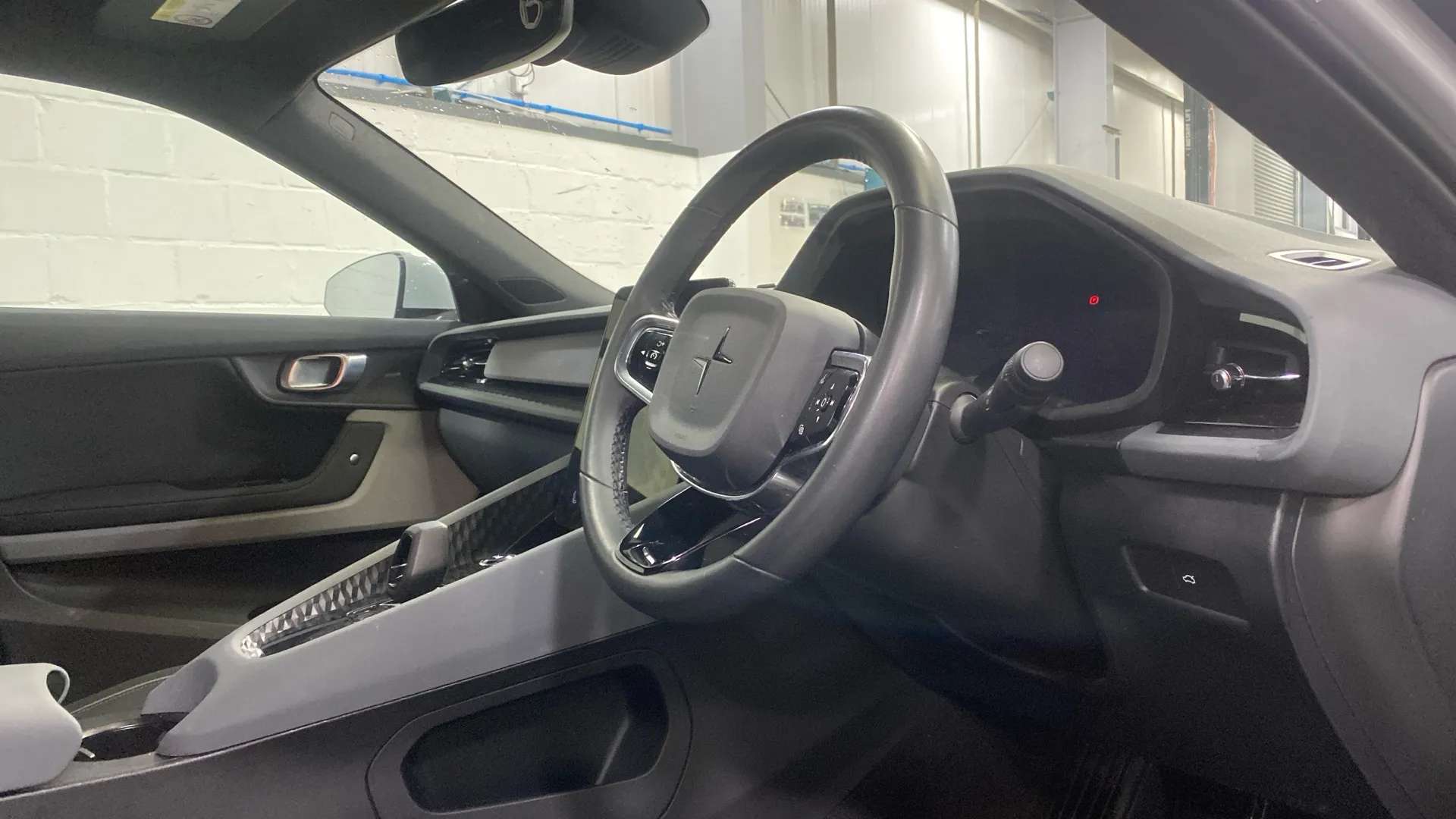 2022 POLESTAR 2 2022 POLESTAR 2