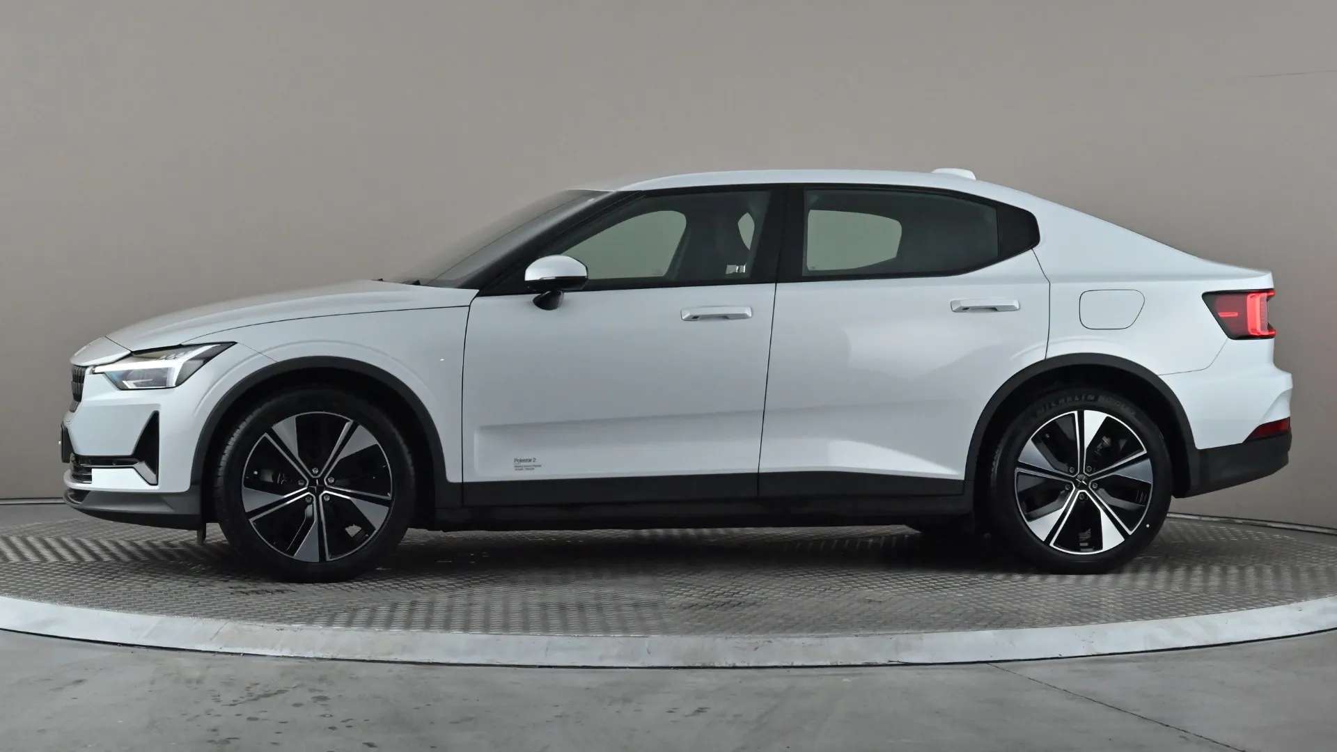 A 2022 POLESTAR 2 300kW 78kWh Long Range Dual motor 4WD Auto A 2022 POLESTAR 2 300kW 78kWh Long Range Dual motor 4WD Auto