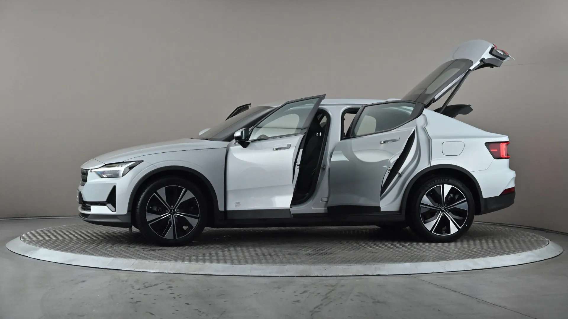2022 POLESTAR 2 2022 POLESTAR 2