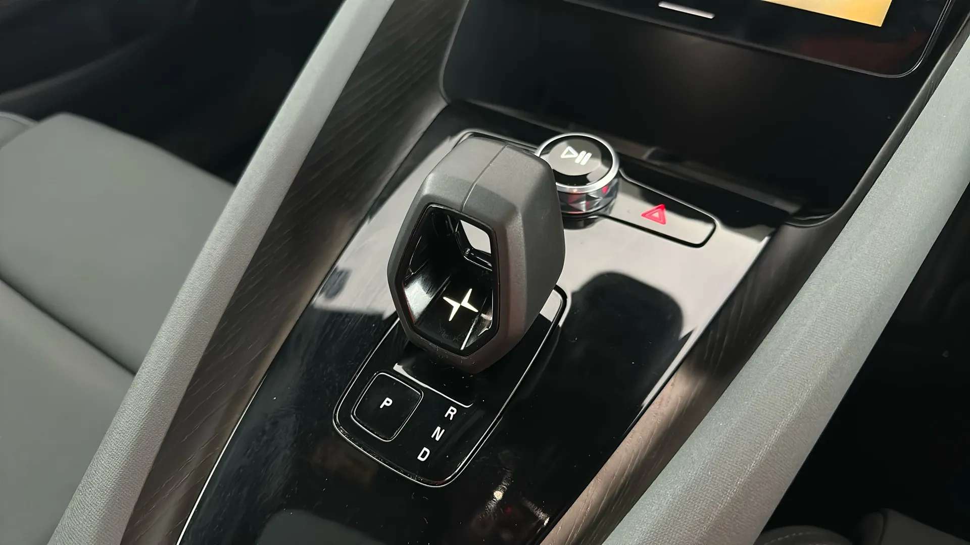 2021 POLESTAR 2 2021 POLESTAR 2