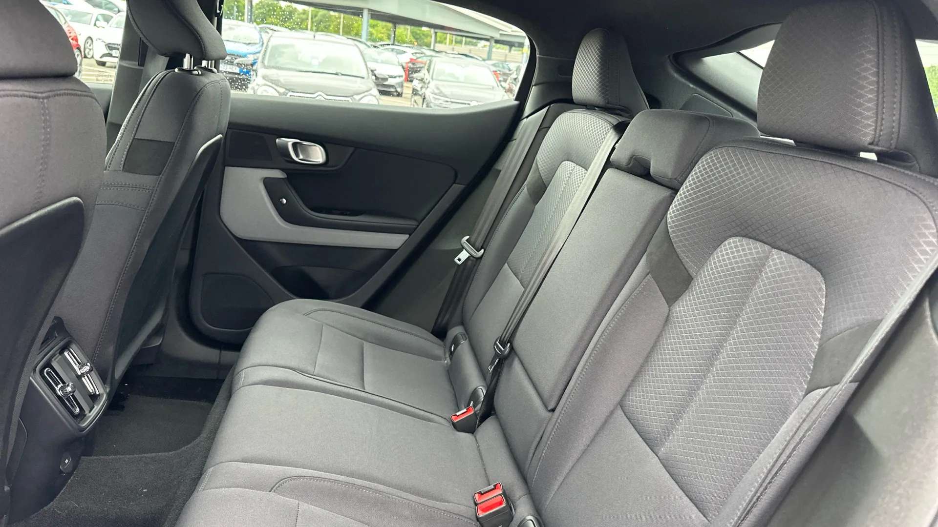 2024 POLESTAR 2 2024 POLESTAR 2