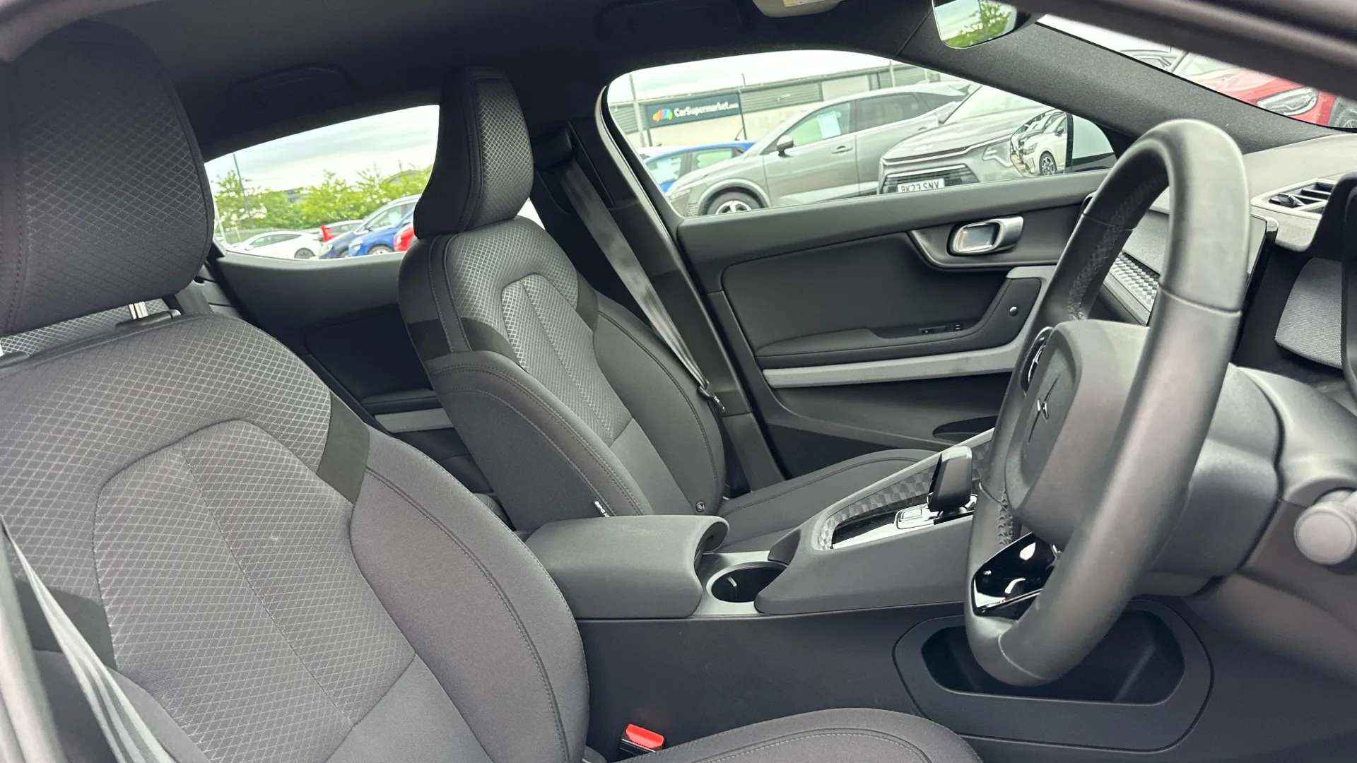 2024 POLESTAR 2 2024 POLESTAR 2