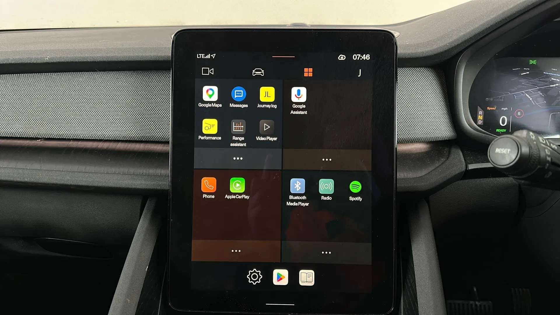 2021 POLESTAR 2 2021 POLESTAR 2