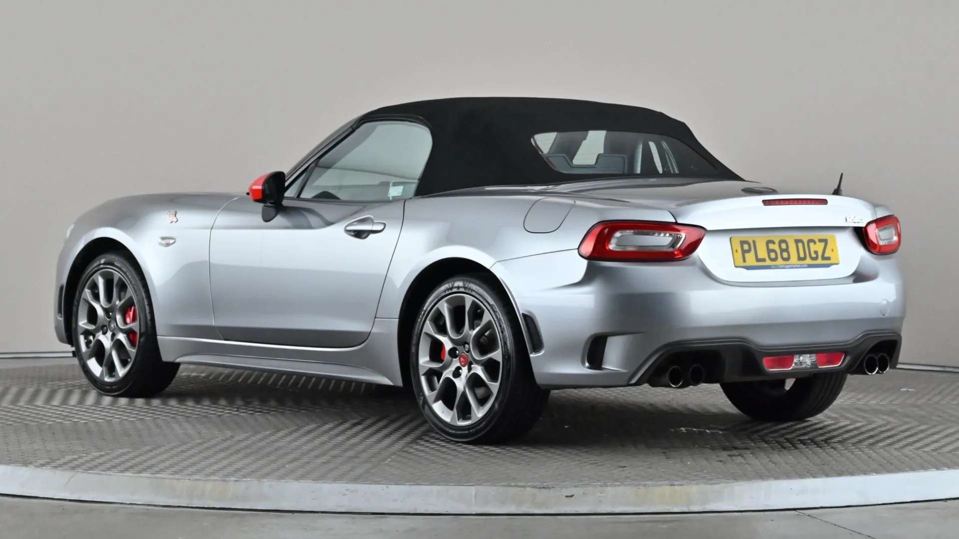 A 2018 ABARTH 124 SPIDER 1.4 T MultiAir Auto A 2018 ABARTH 124 SPIDER 1.4 T MultiAir Auto