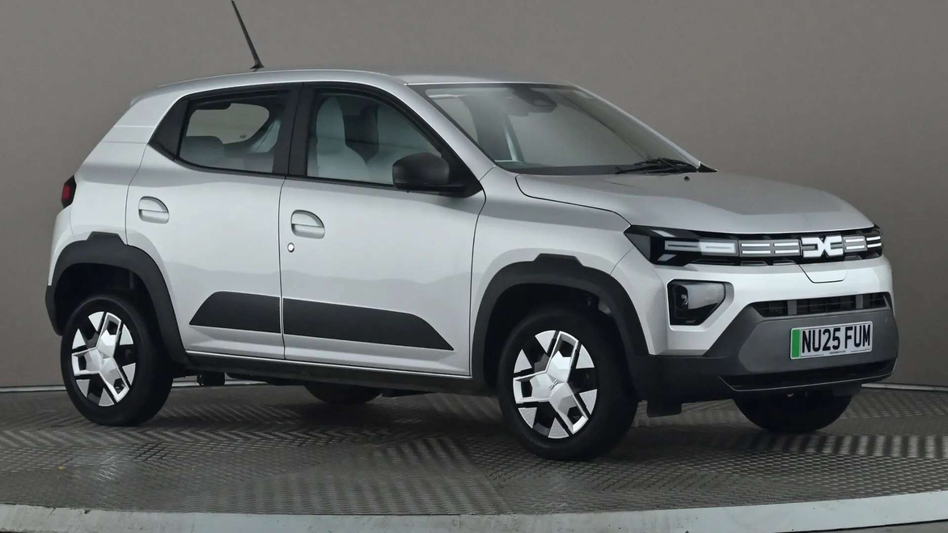 A 2025 DACIA SPRING 27kWh Expression 45 33kW Auto A 2025 DACIA SPRING 27kWh Expression 45 33kW Auto