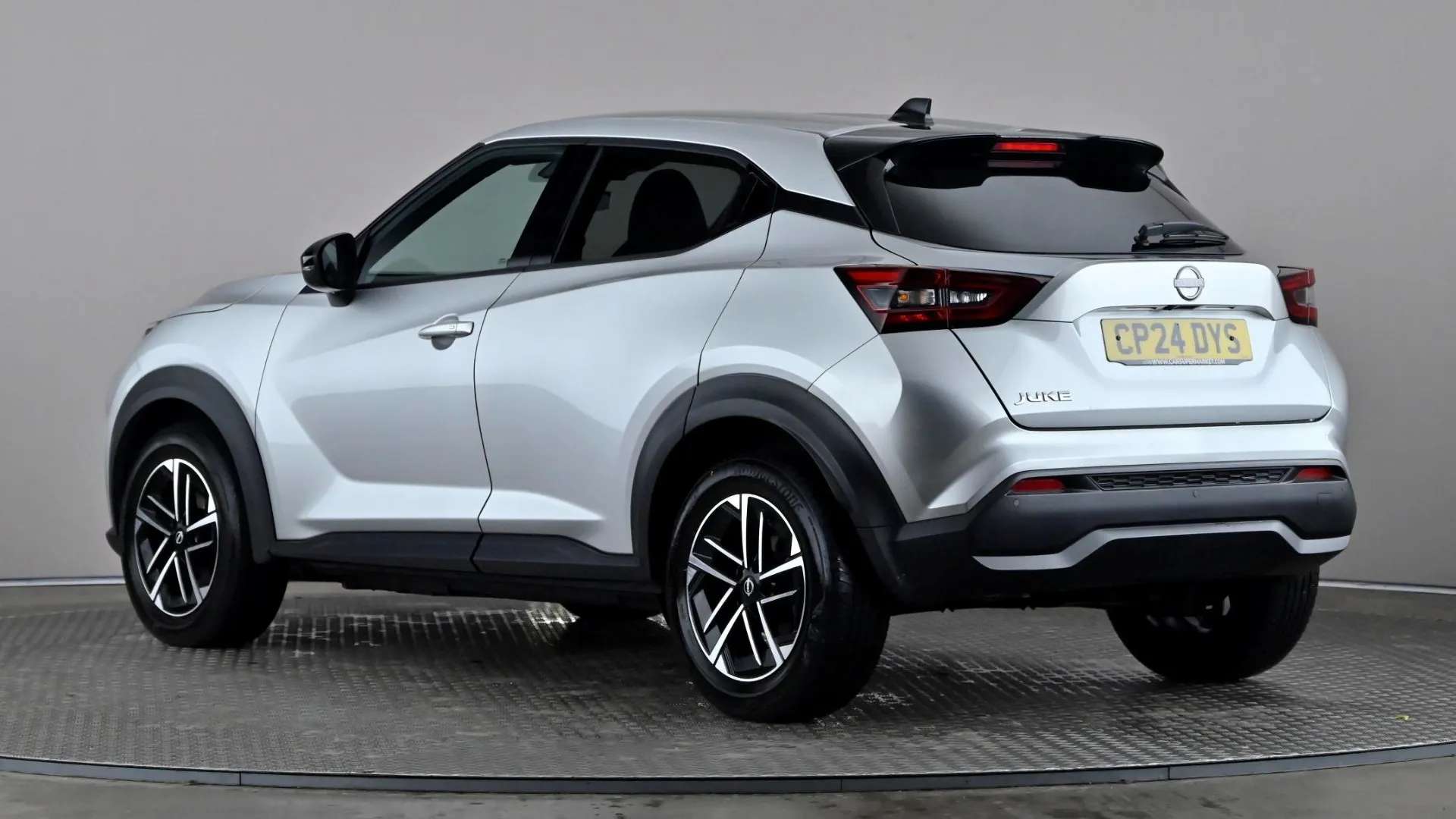 A 2024 NISSAN JUKE 1.0 DiG-T N-Connecta DCT A 2024 NISSAN JUKE 1.0 DiG-T N-Connecta DCT