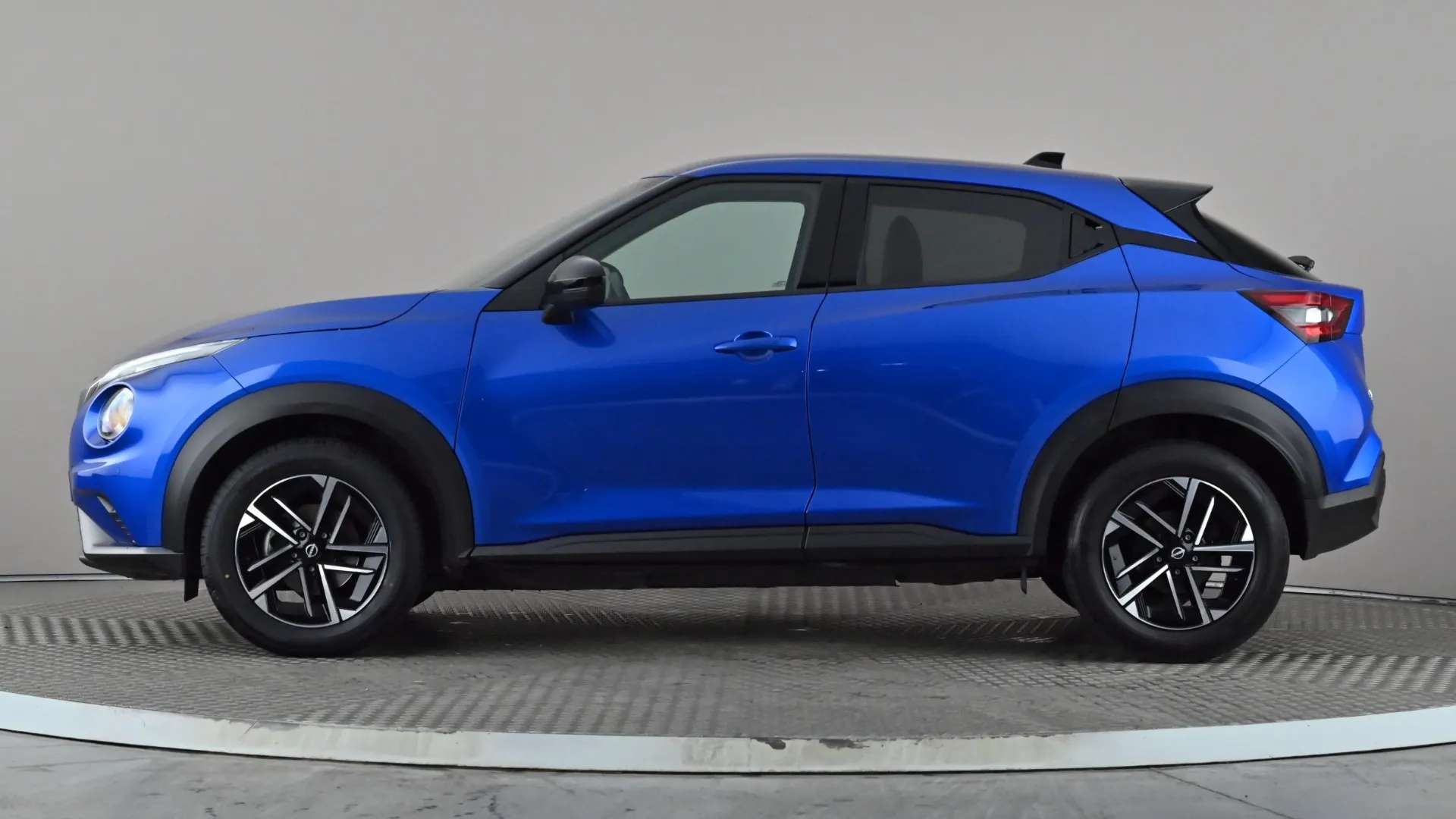A 2024 NISSAN JUKE 1.0 DiG-T N-Connecta DCT A 2024 NISSAN JUKE 1.0 DiG-T N-Connecta DCT