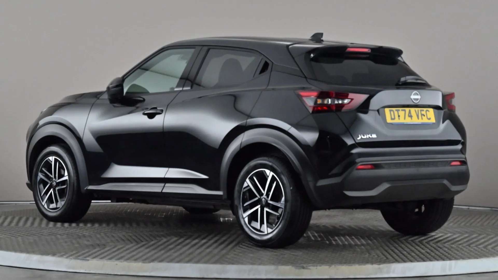 A 2025 NISSAN JUKE 1.0 DiG-T N-Connecta DCT A 2025 NISSAN JUKE 1.0 DiG-T N-Connecta DCT