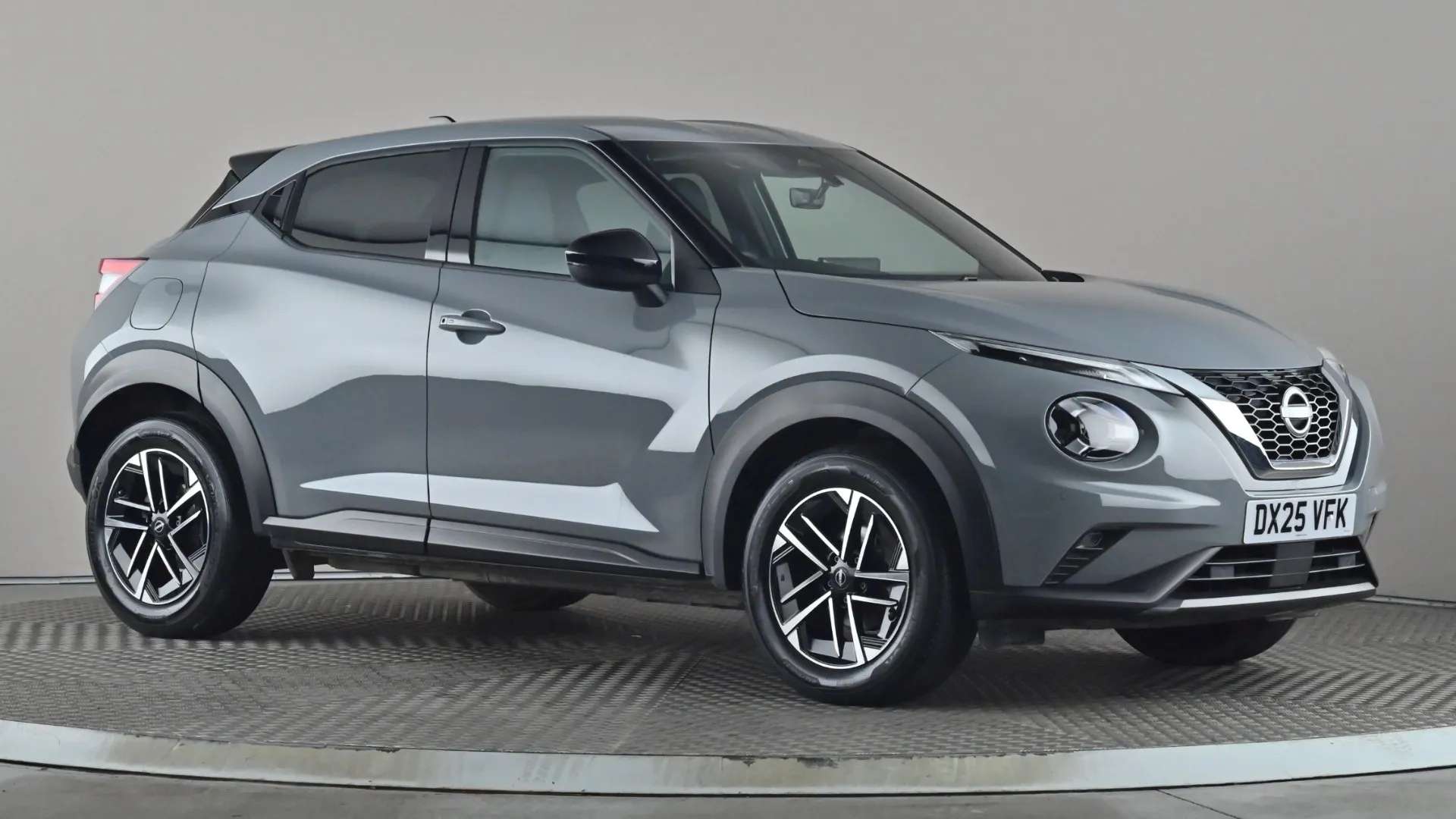 A 2025 NISSAN JUKE 1.0 DiG-T N-Connecta DCT A 2025 NISSAN JUKE 1.0 DiG-T N-Connecta DCT