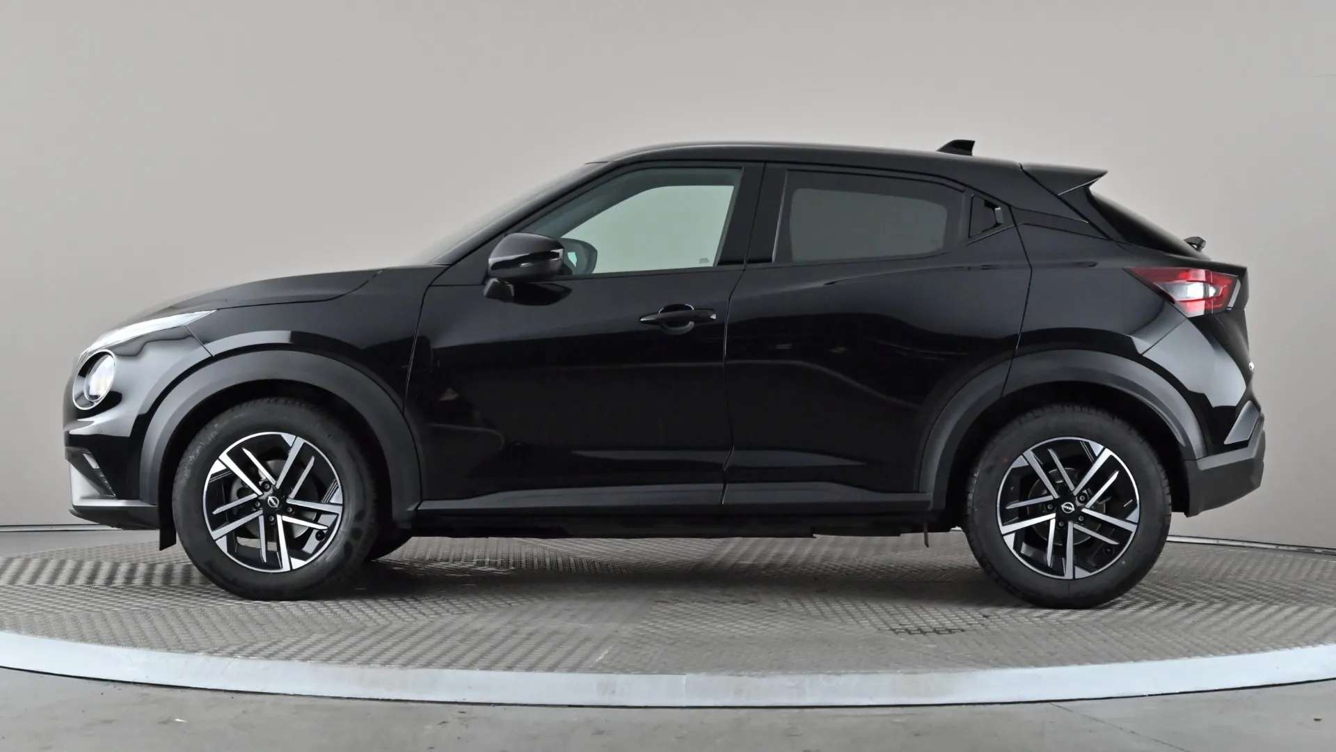 A 2025 NISSAN JUKE 1.0 DiG-T N-Connecta DCT A 2025 NISSAN JUKE 1.0 DiG-T N-Connecta DCT