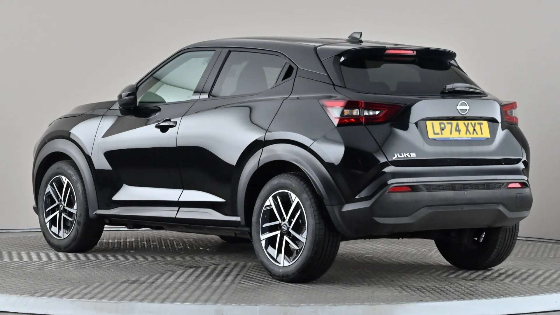 A 2025 NISSAN JUKE 1.0 DiG-T N-Connecta DCT A 2025 NISSAN JUKE 1.0 DiG-T N-Connecta DCT