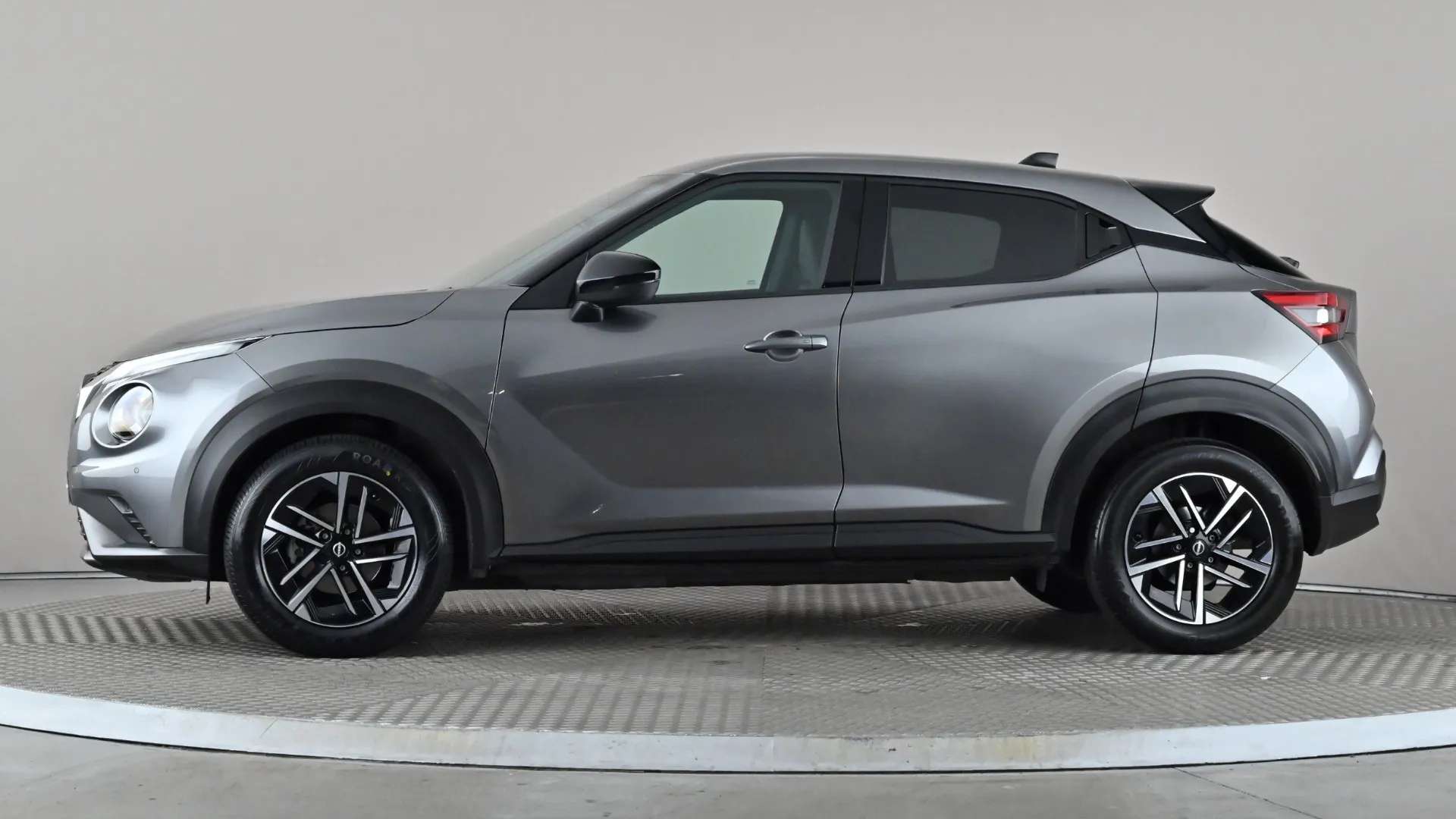 A 2025 NISSAN JUKE 1.0 DiG-T N-Connecta DCT A 2025 NISSAN JUKE 1.0 DiG-T N-Connecta DCT
