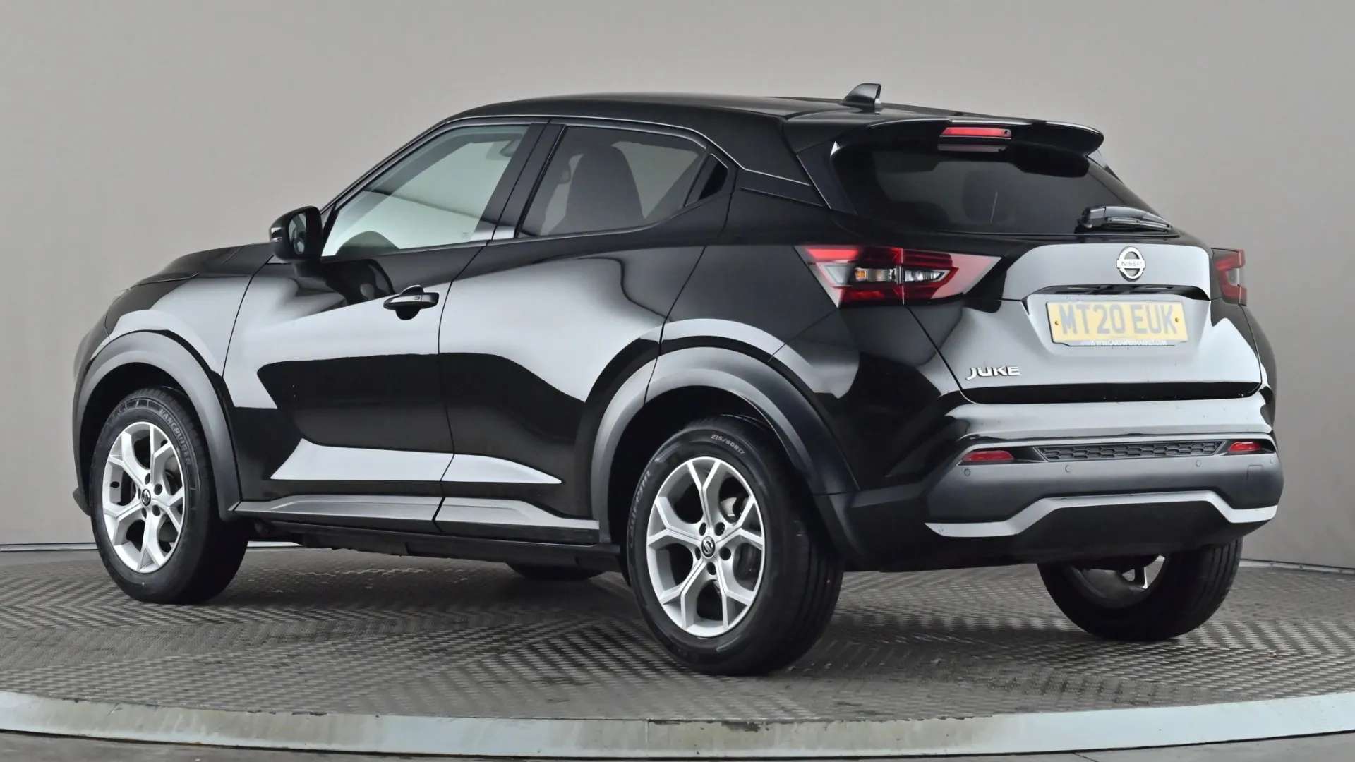 A 2020 NISSAN JUKE 1.0 DiG-T N-Connecta DCT A 2020 NISSAN JUKE 1.0 DiG-T N-Connecta DCT