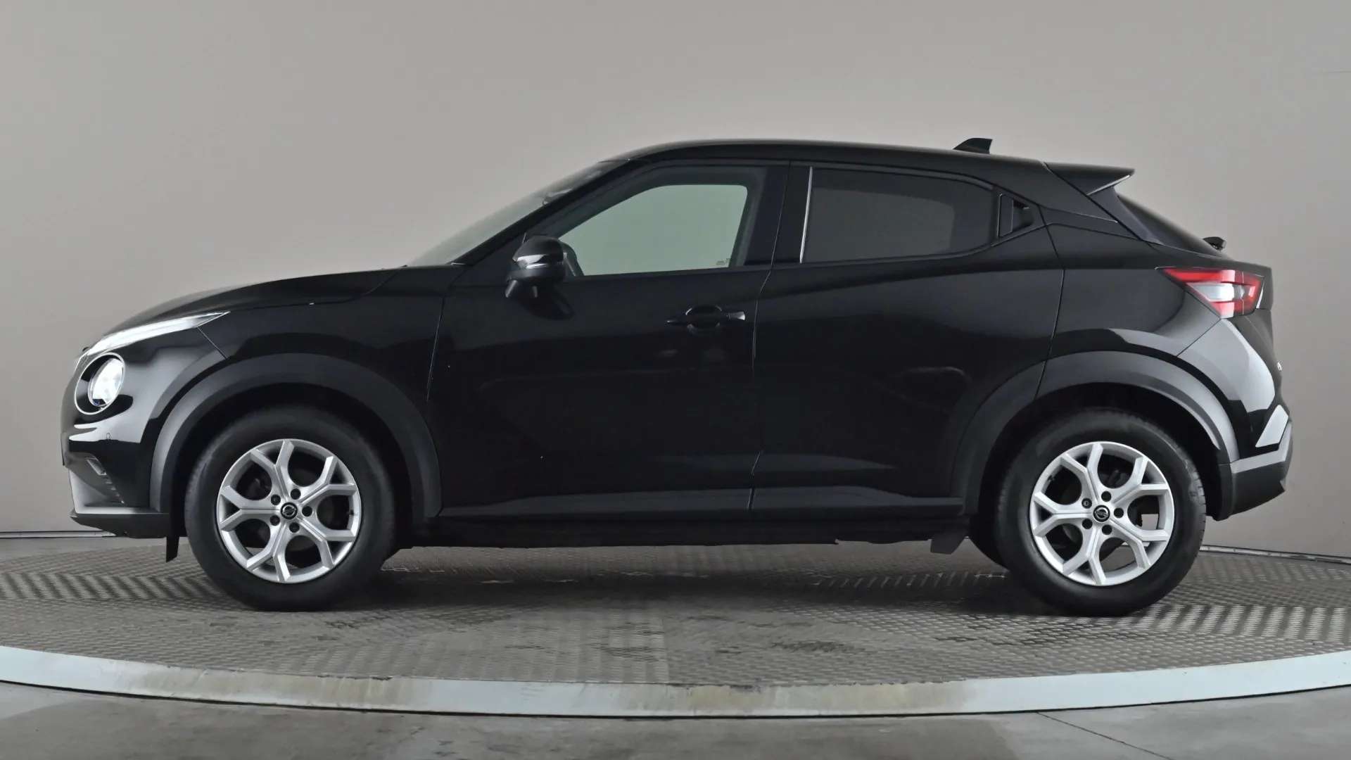 A 2021 NISSAN JUKE 1.0 DiG-T N-Connecta DCT A 2021 NISSAN JUKE 1.0 DiG-T N-Connecta DCT