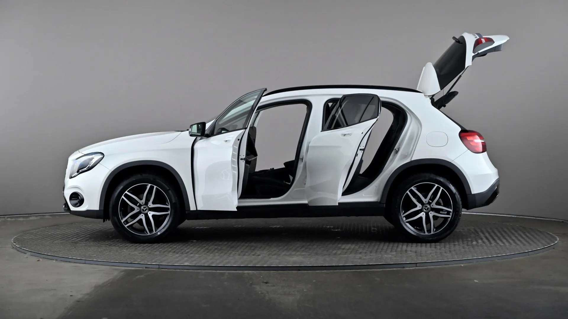 2019 MERCEDES-BENZ GLA 2019 MERCEDES-BENZ GLA