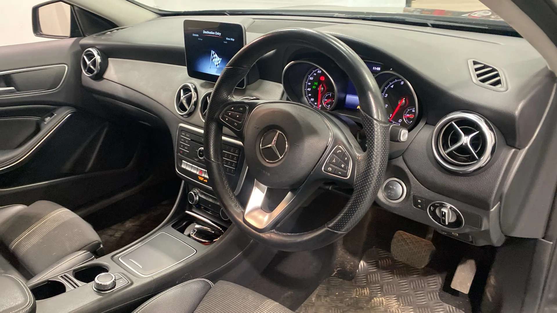 A 2019 MERCEDES-BENZ GLA GLA 180 Urban Edition Auto A 2019 MERCEDES-BENZ GLA GLA 180 Urban Edition Auto
