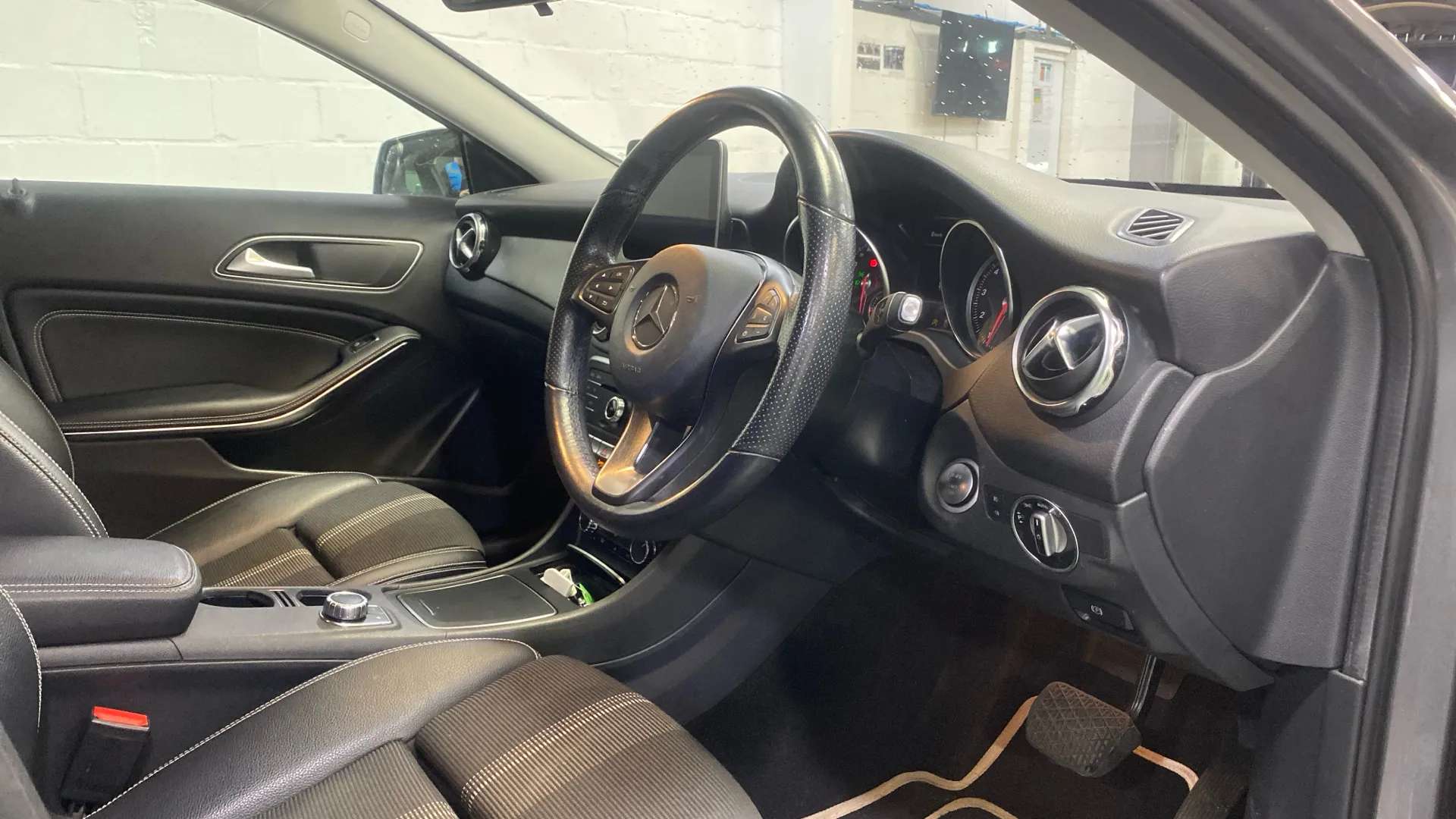 A 2020 MERCEDES-BENZ GLA GLA 180 Urban Edition Auto A 2020 MERCEDES-BENZ GLA GLA 180 Urban Edition Auto