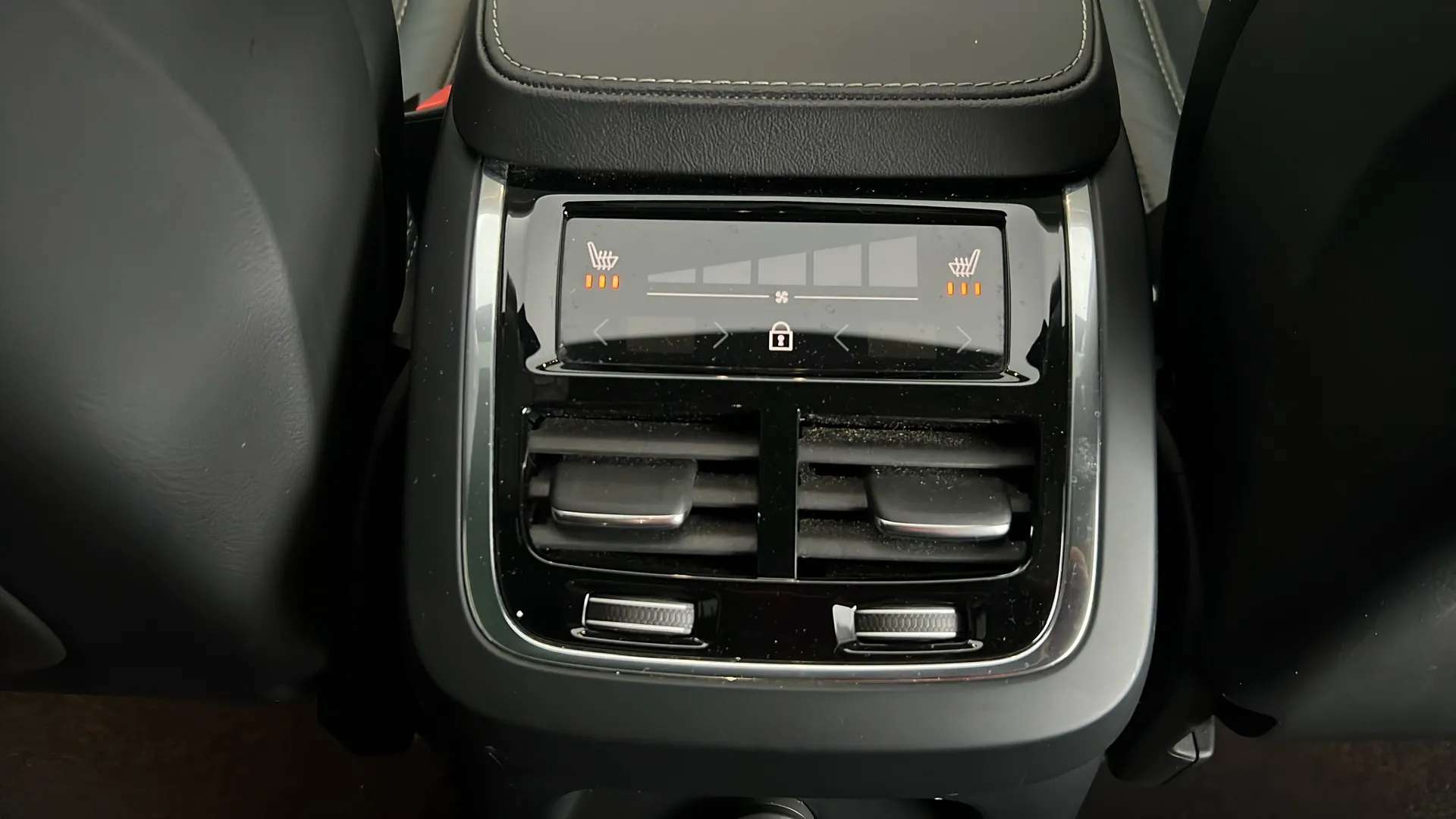 2022 VOLVO XC90 2022 VOLVO XC90