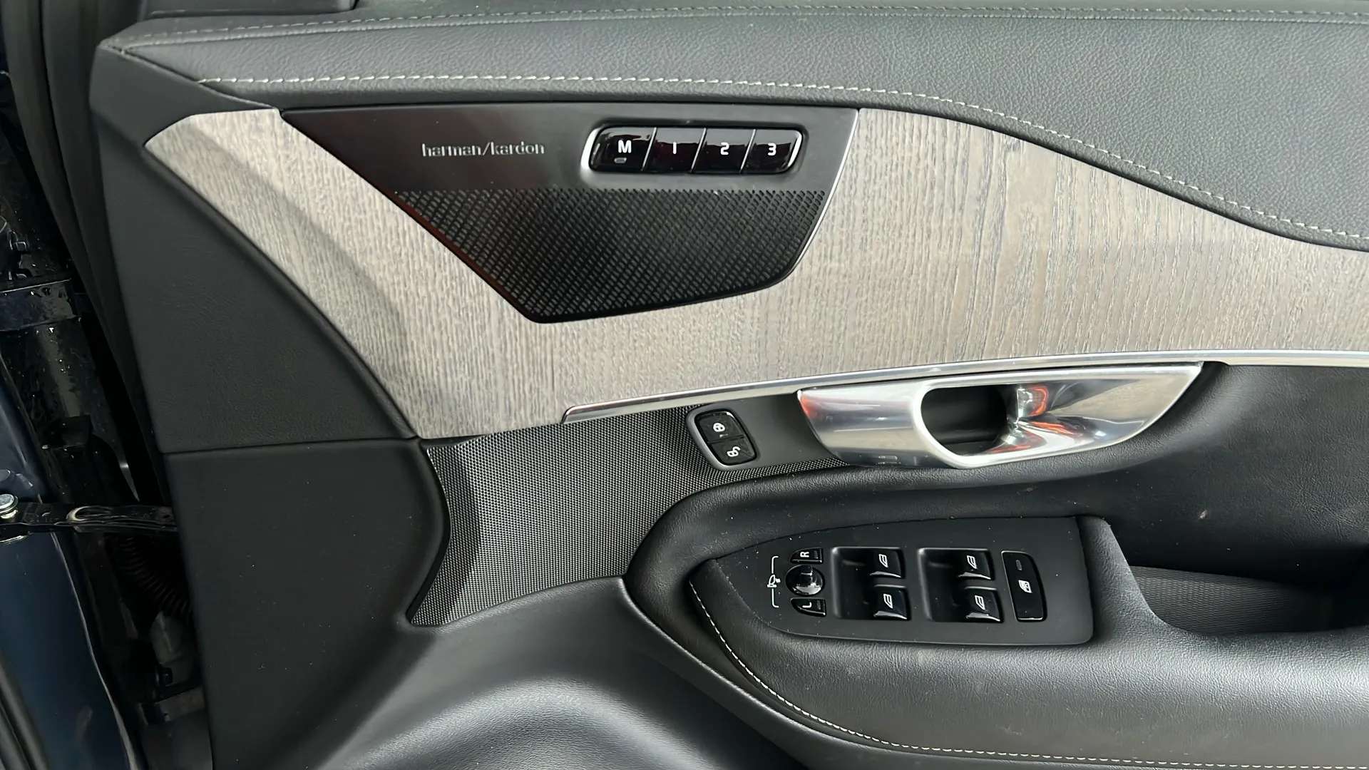 2022 VOLVO XC90 2022 VOLVO XC90