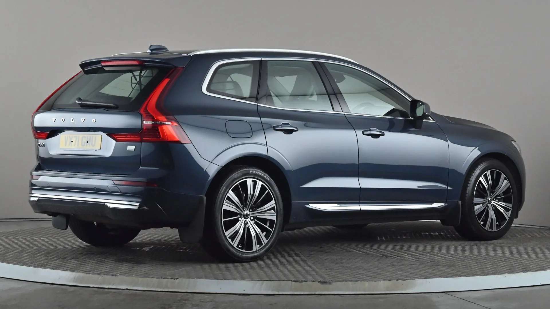 2021 VOLVO XC60 2021 VOLVO XC60