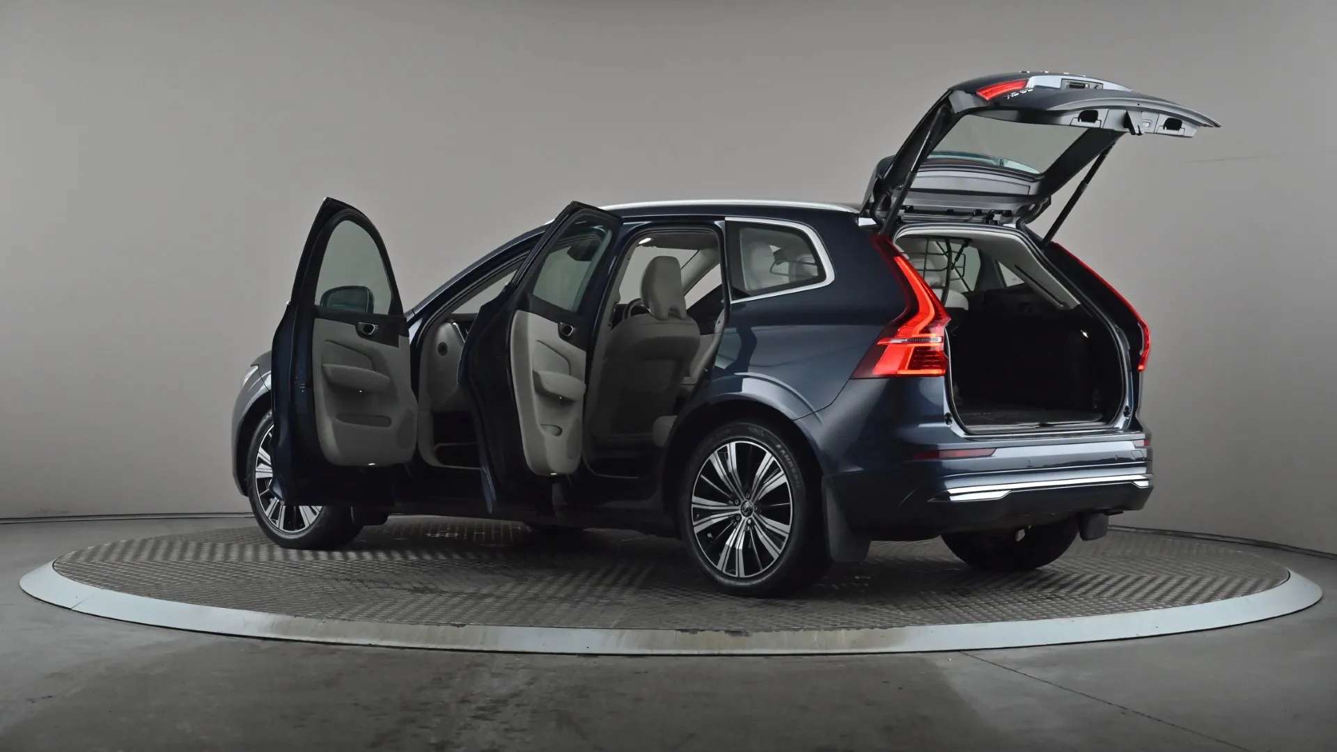 2021 VOLVO XC60 2021 VOLVO XC60