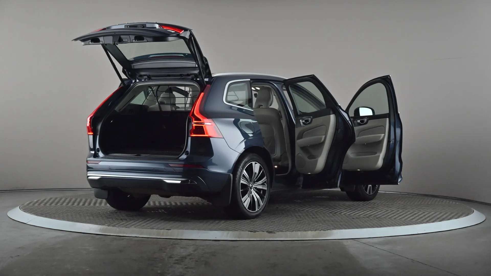 2021 VOLVO XC60 2021 VOLVO XC60