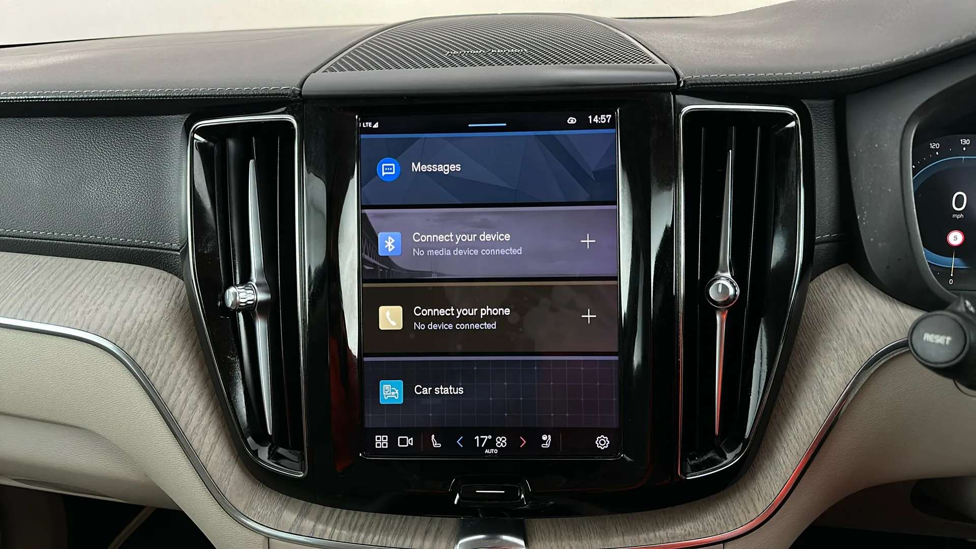 2021 VOLVO XC60 2021 VOLVO XC60