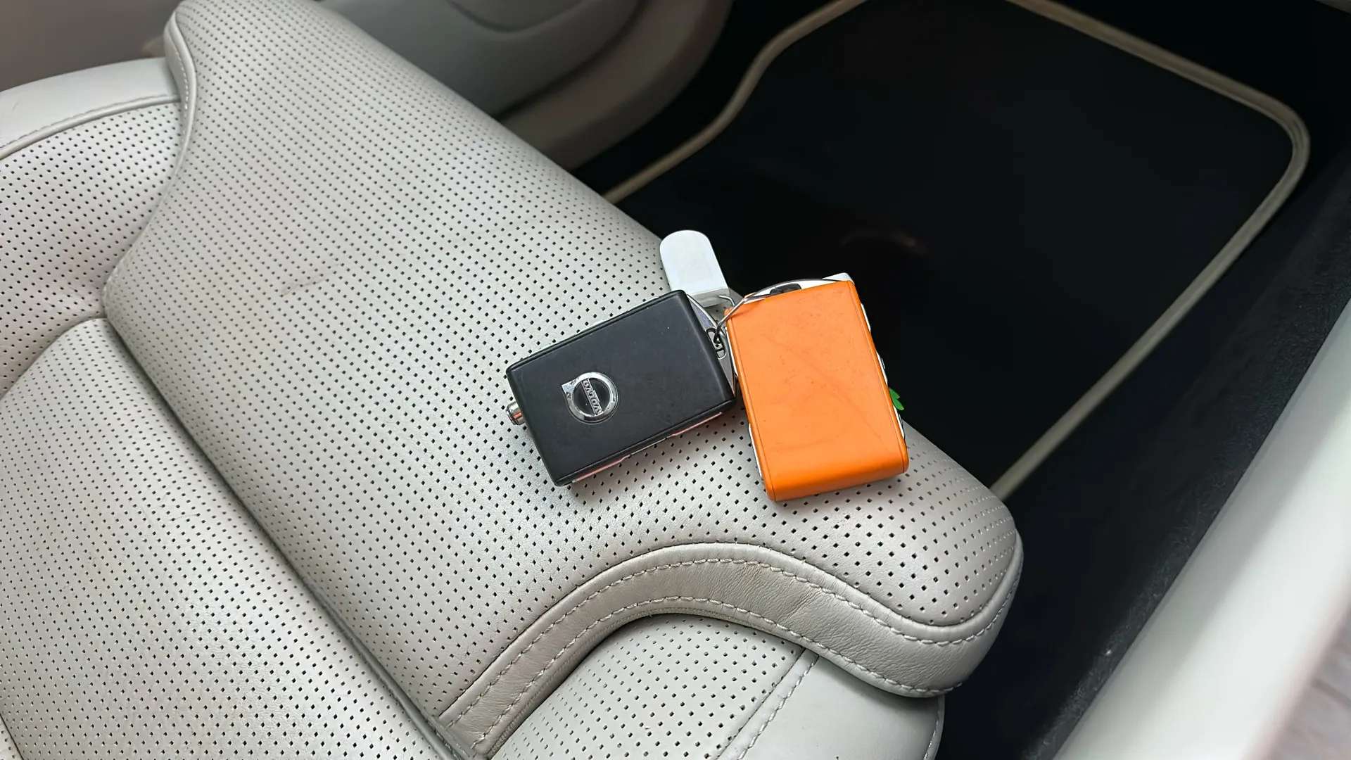 2021 VOLVO XC60 2021 VOLVO XC60