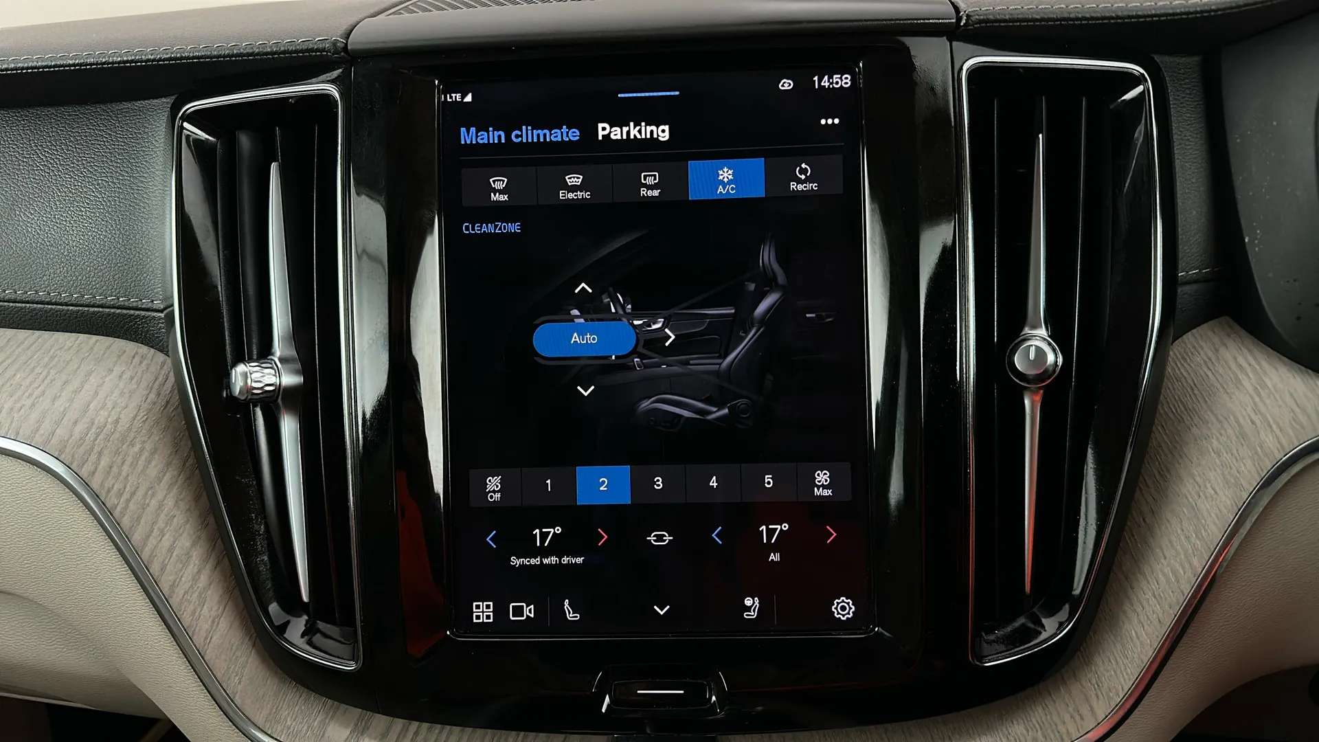 2021 VOLVO XC60 2021 VOLVO XC60