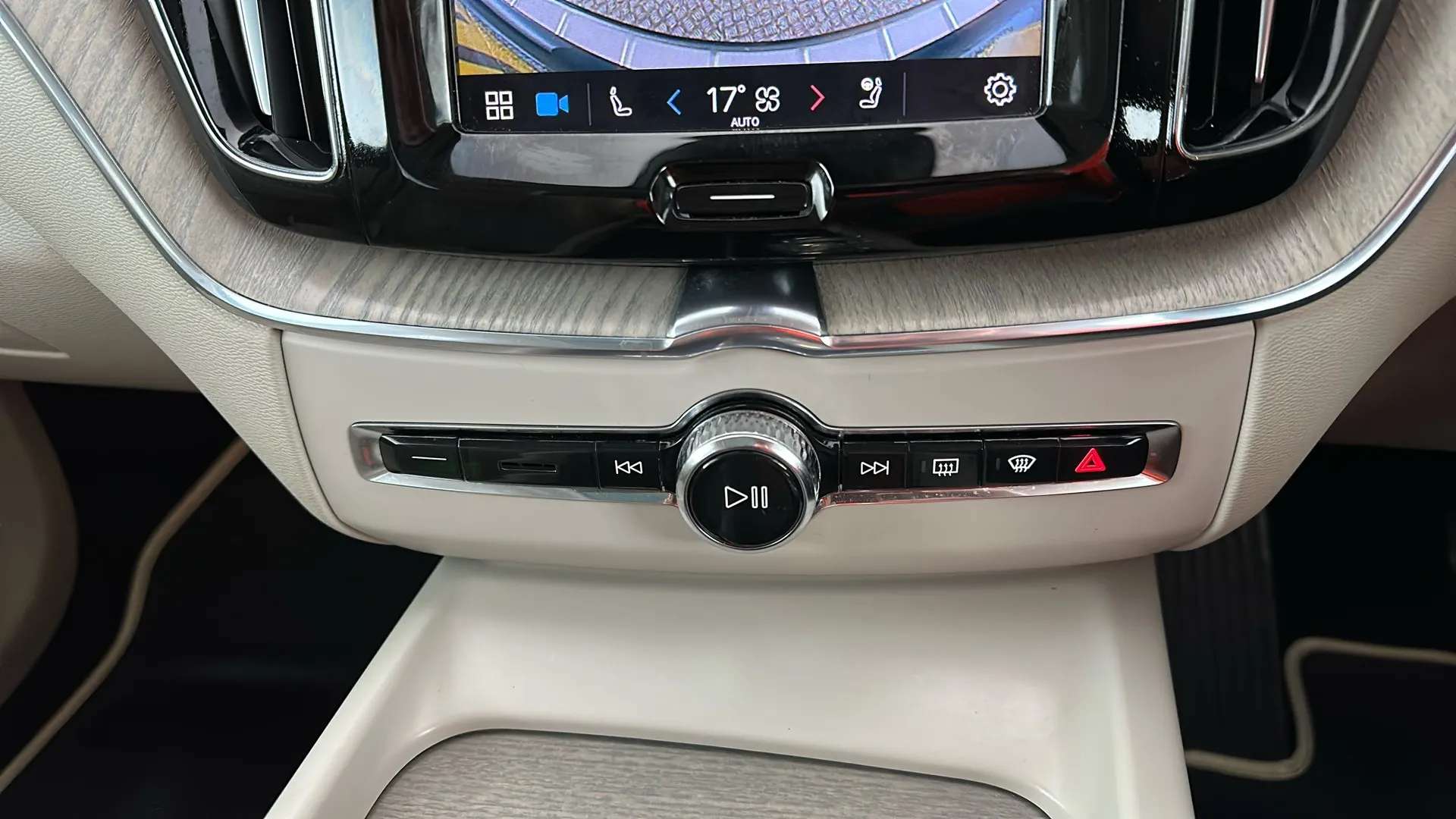 2021 VOLVO XC60 2021 VOLVO XC60