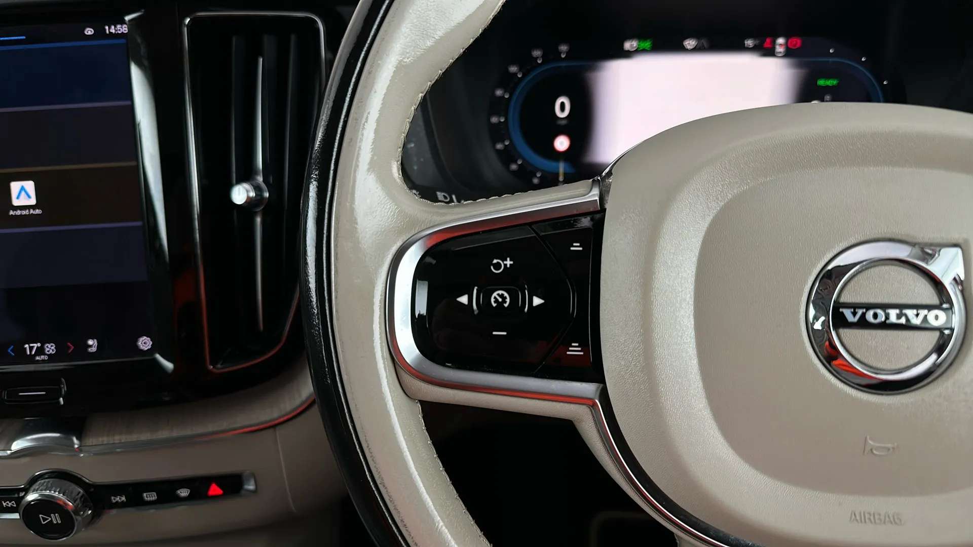 2021 VOLVO XC60 2021 VOLVO XC60