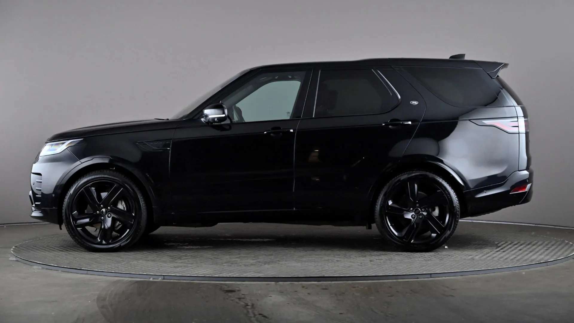 A 2023 LAND ROVER DISCOVERY 3.0 D300 R-Dynamic HSE Auto A 2023 LAND ROVER DISCOVERY 3.0 D300 R-Dynamic HSE Auto