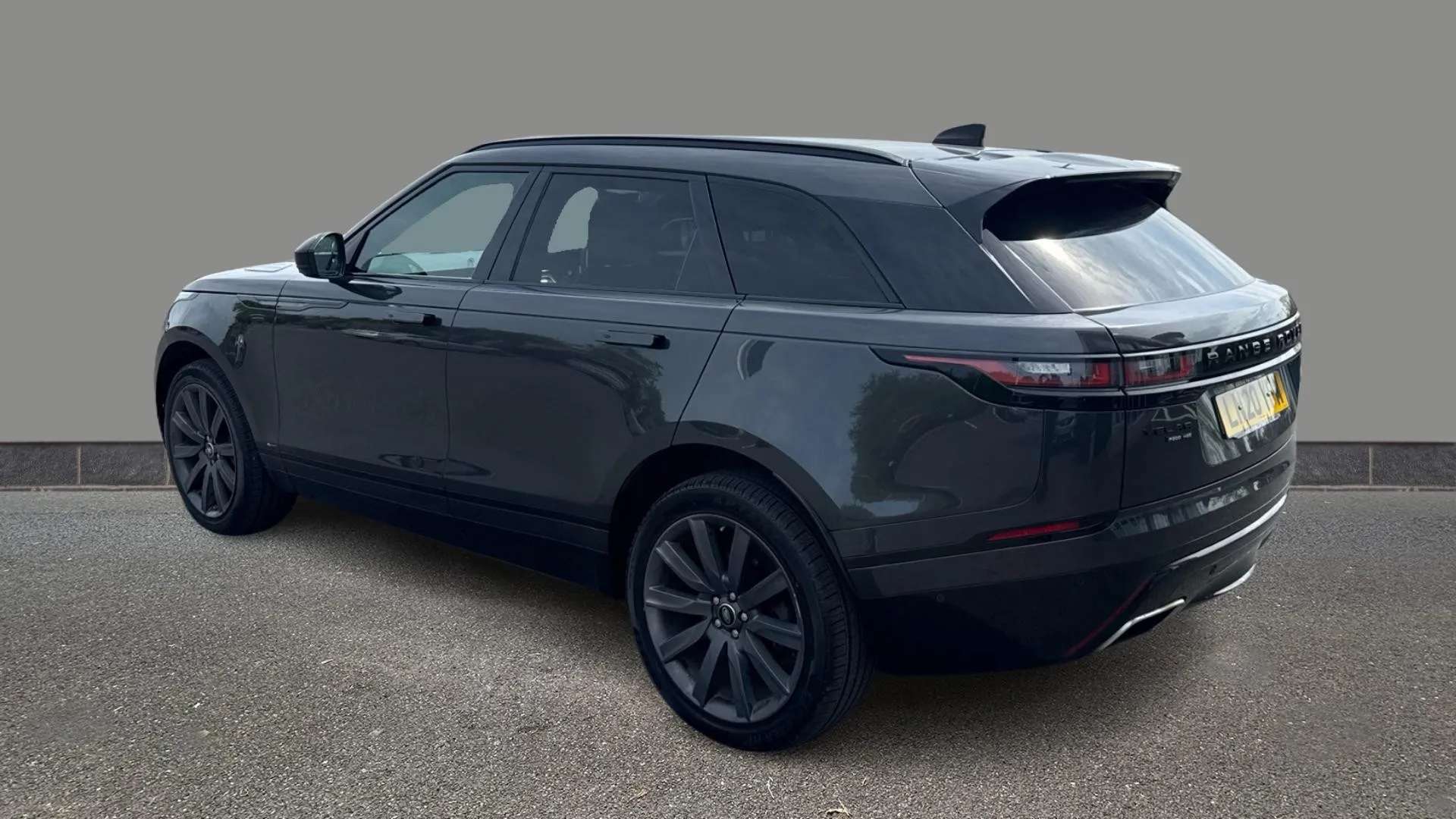 A 2020 LAND ROVER RANGE ROVER VELAR 2.0 P300 R-Dynamic HSE Auto A 2020 LAND ROVER RANGE ROVER VELAR 2.0 P300 R-Dynamic HSE Auto