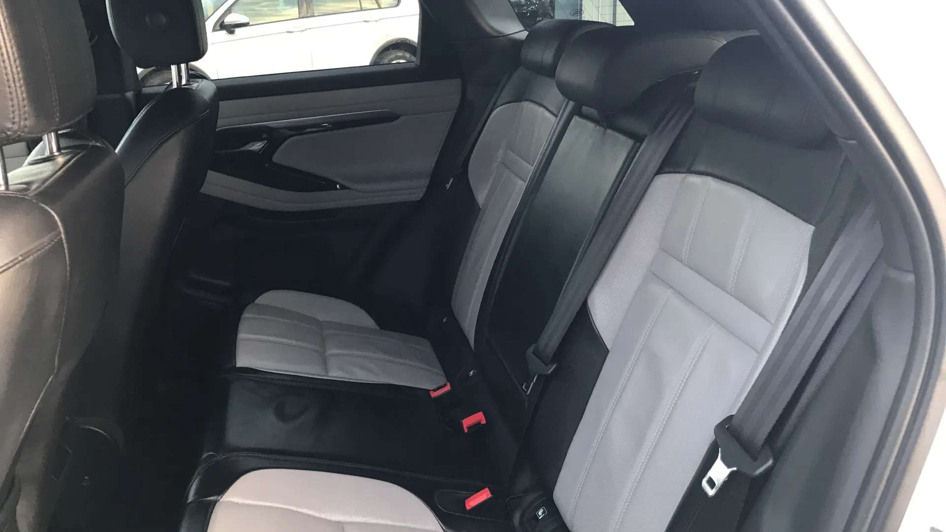 2019 LAND ROVER RANGE ROVER EVOQUE 2019 LAND ROVER RANGE ROVER EVOQUE