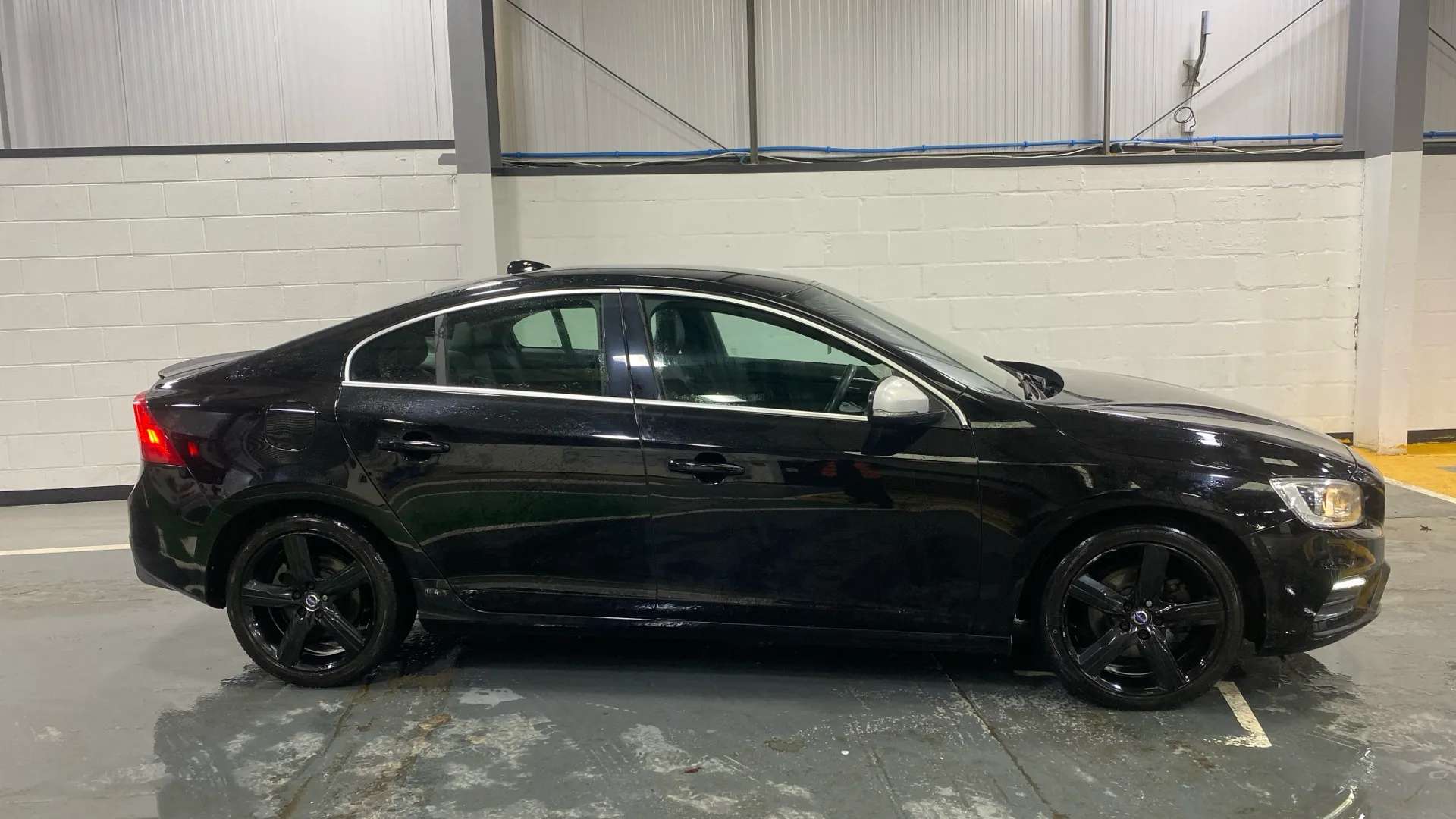 2017 VOLVO S60 2017 VOLVO S60