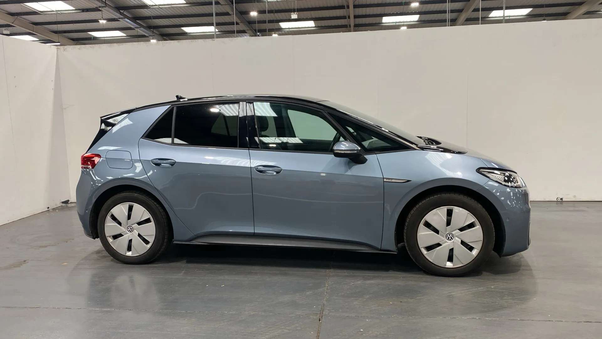 A 2023 VOLKSWAGEN ID.3 150kW Family Pro Performance 58kWh Auto A 2023 VOLKSWAGEN ID.3 150kW Family Pro Performance 58kWh Auto