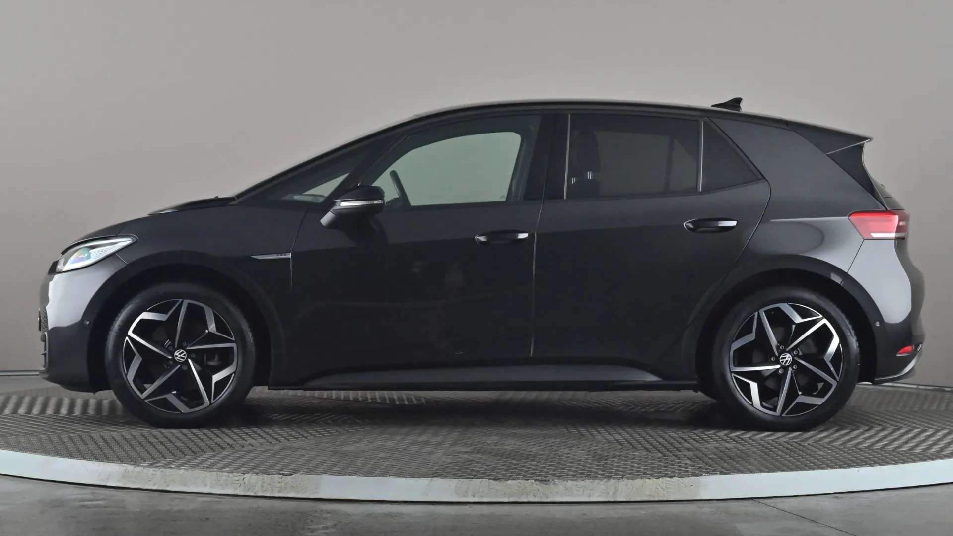 A 2022 VOLKSWAGEN ID.3 150kW Family Pro Performance 58kWh Auto A 2022 VOLKSWAGEN ID.3 150kW Family Pro Performance 58kWh Auto