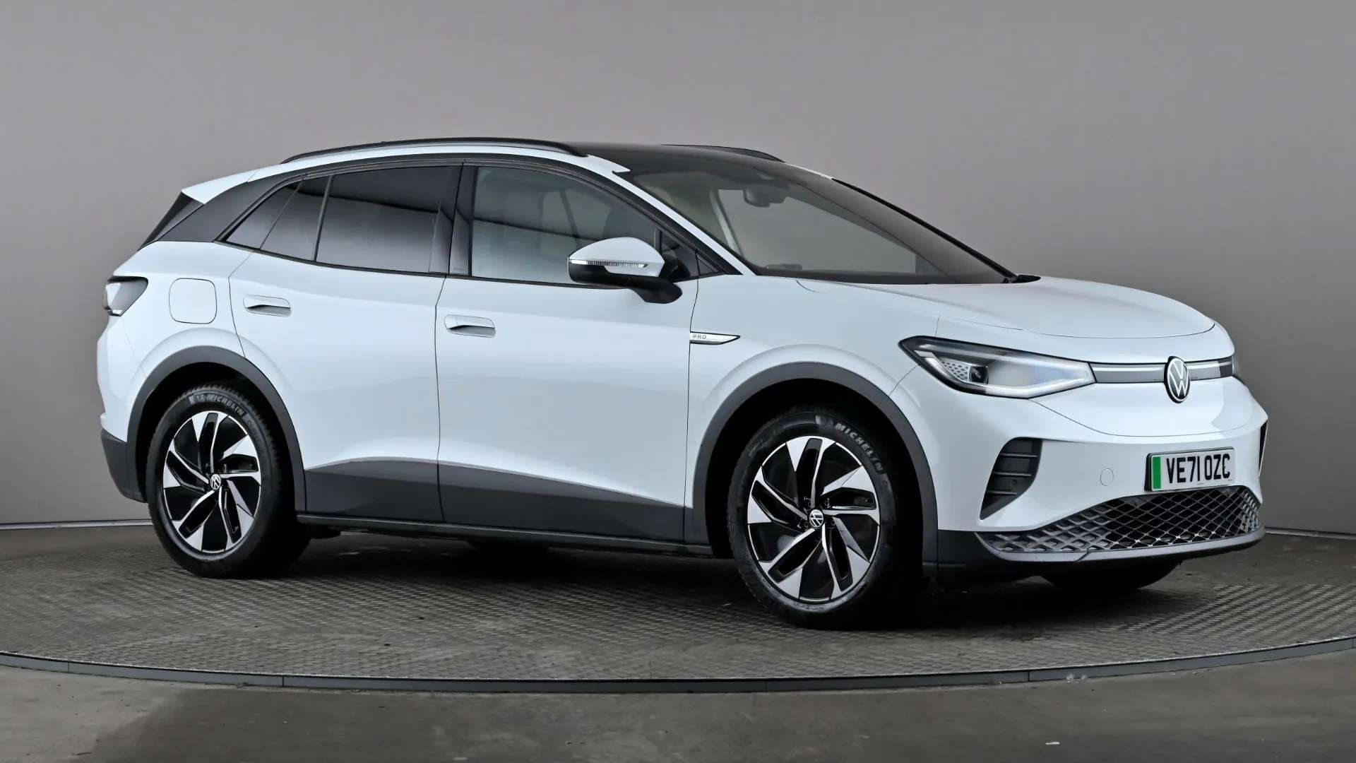 A 2022 VOLKSWAGEN ID.4 150kW Family Pro Performance 77kWh Auto A 2022 VOLKSWAGEN ID.4 150kW Family Pro Performance 77kWh Auto