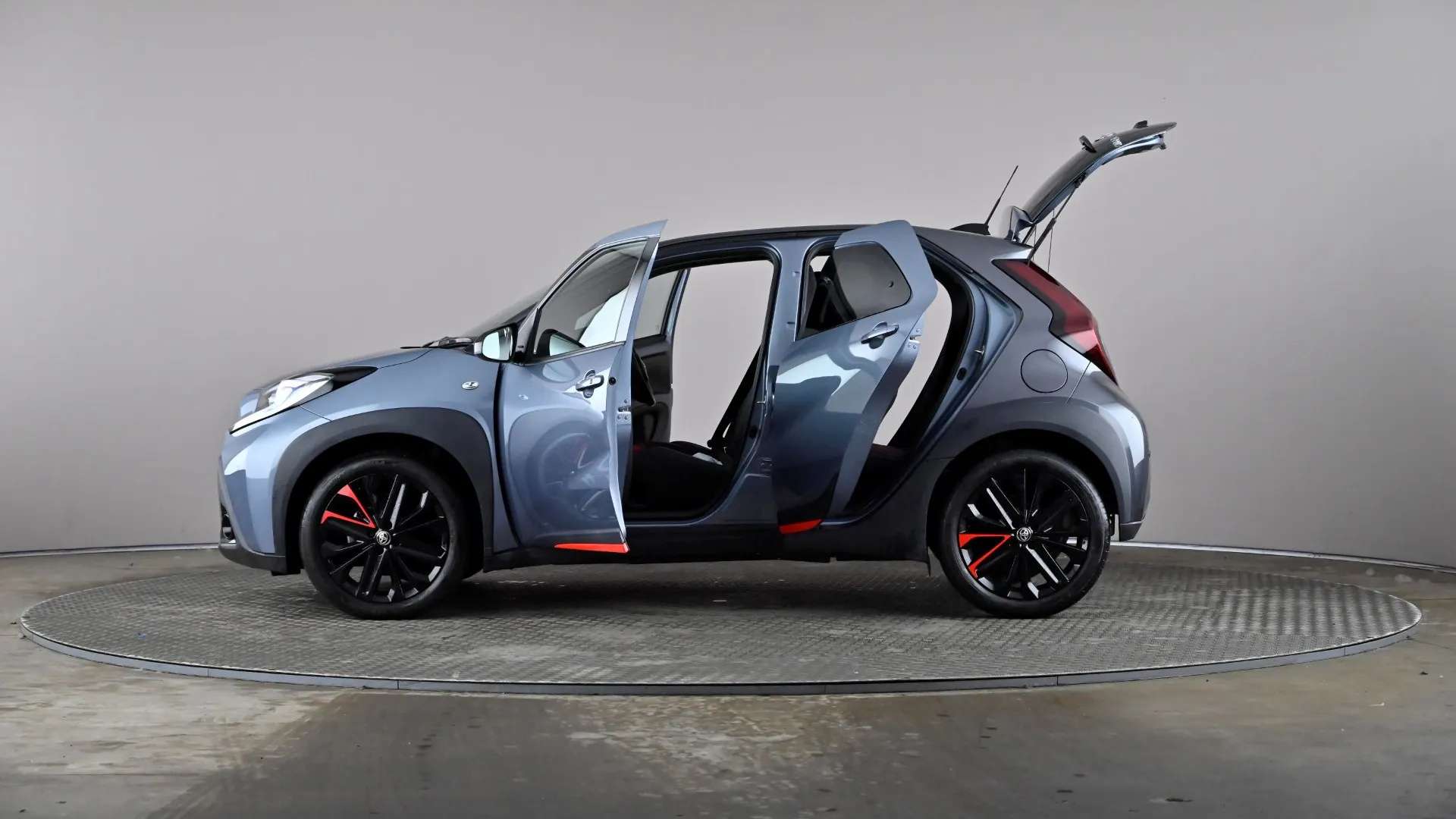 2024 TOYOTA AYGO X 2024 TOYOTA AYGO X